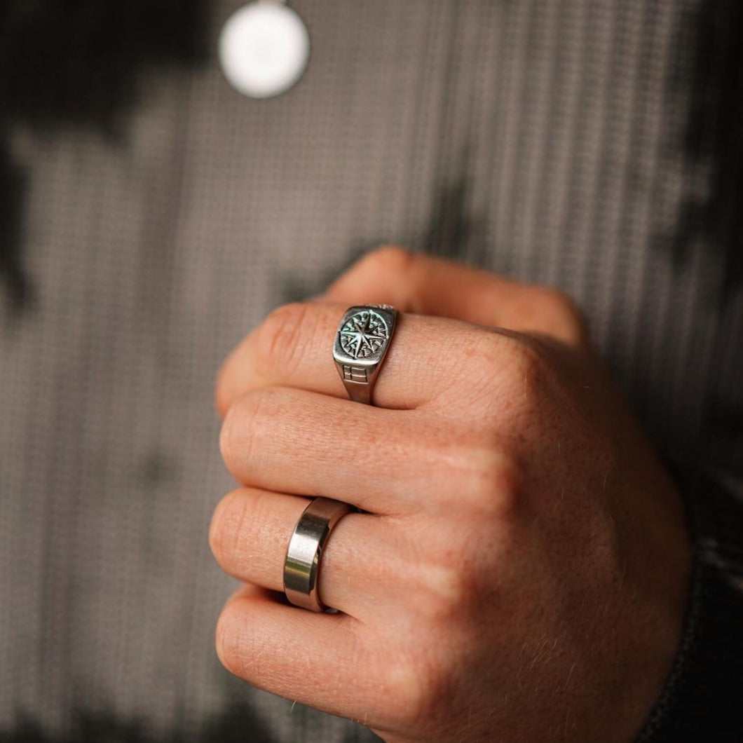 Compass Signature - Sølvtonet ring