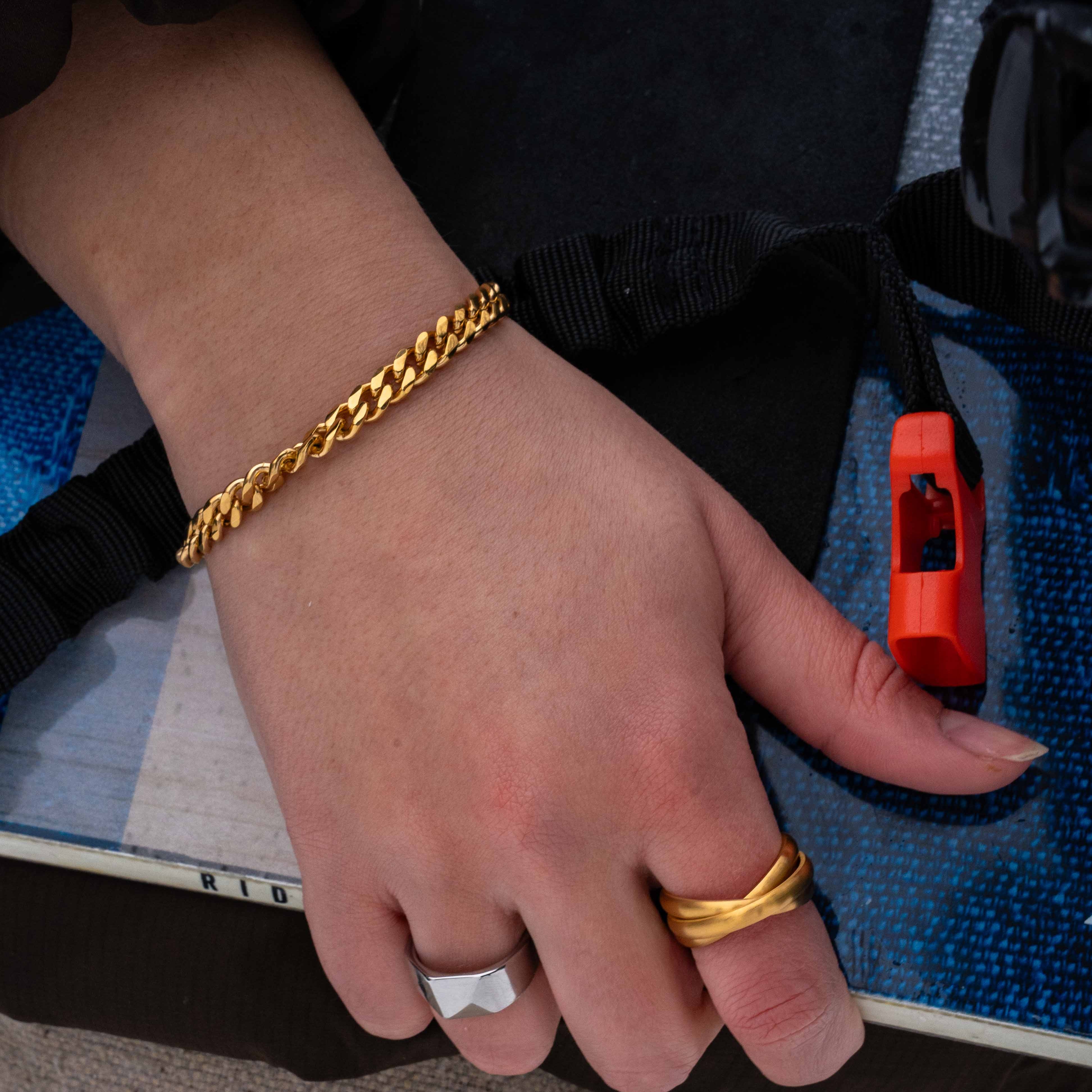 Sequence armbånd, Guldbelagt