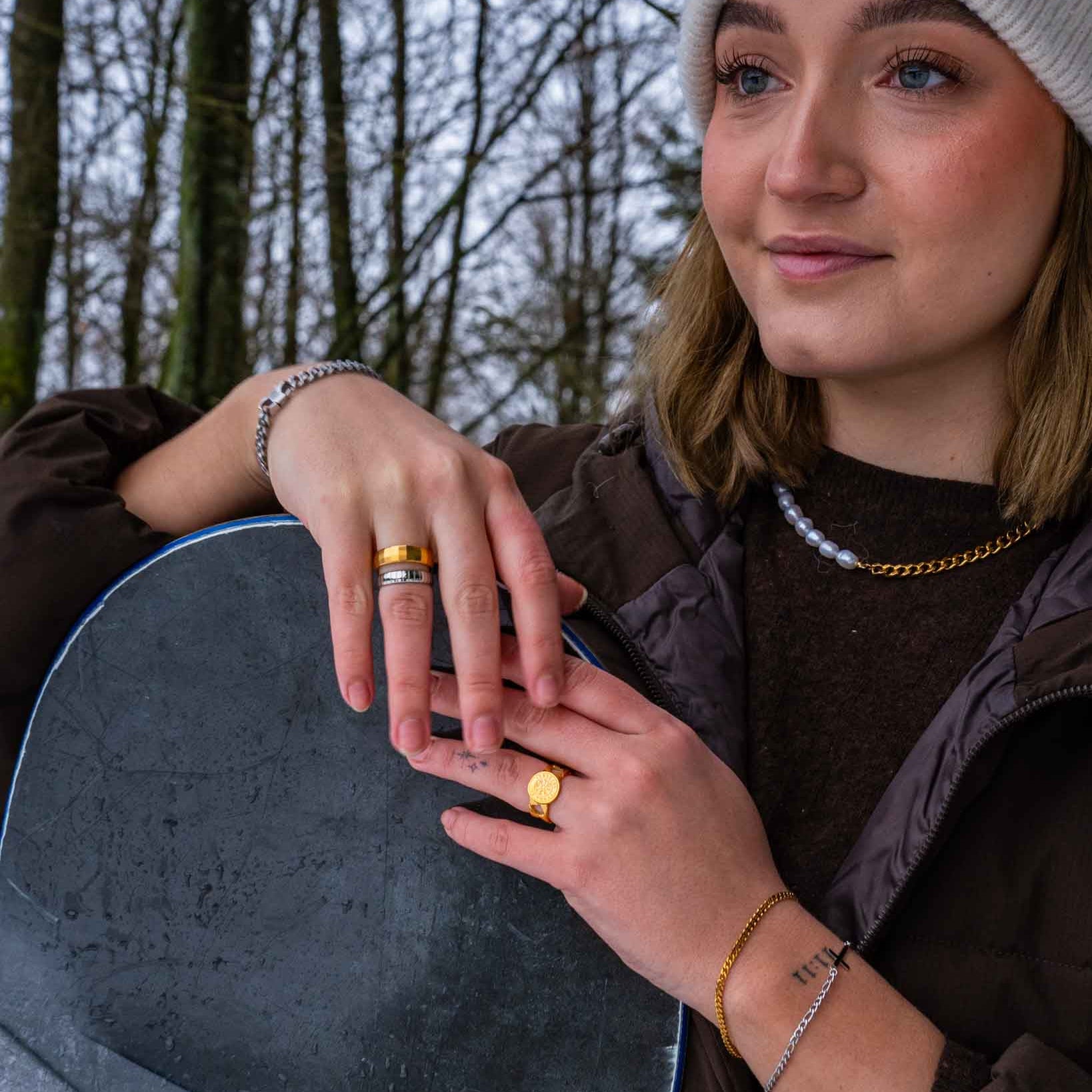 Siempre Cut band, Sølvtonet ring