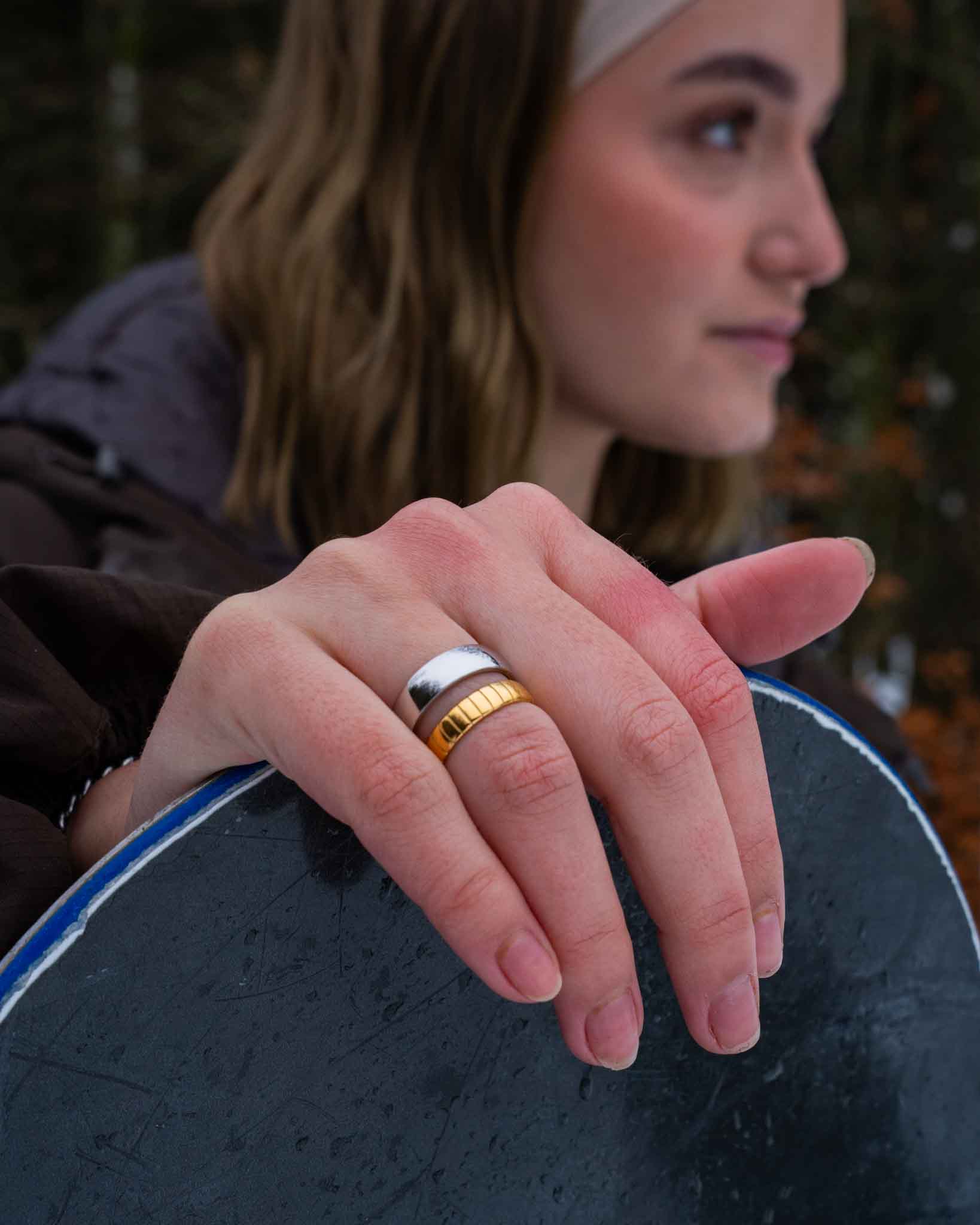 Siempre Cut band, Guldbelagt ring