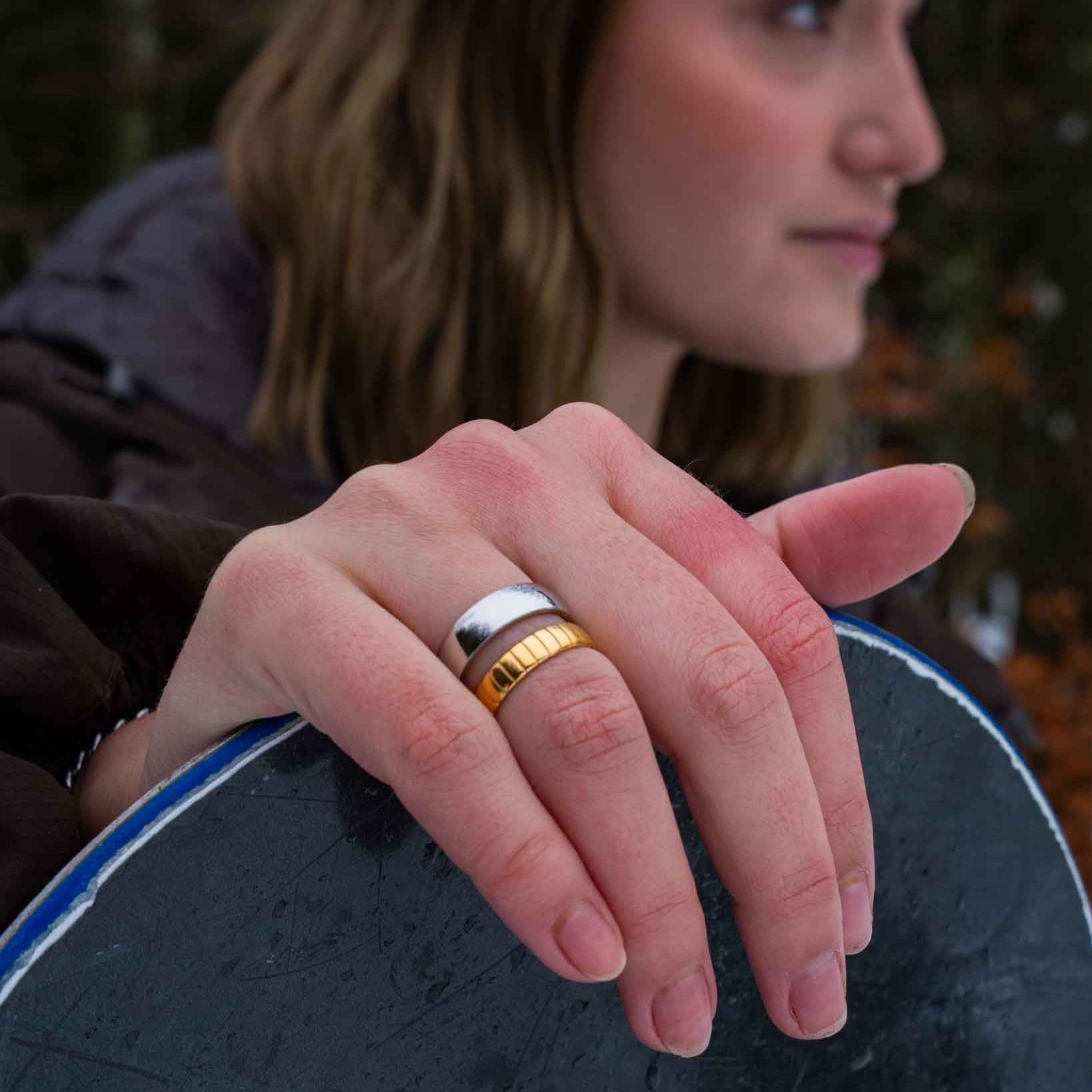 Siempre Cut band, Guldbelagt ring