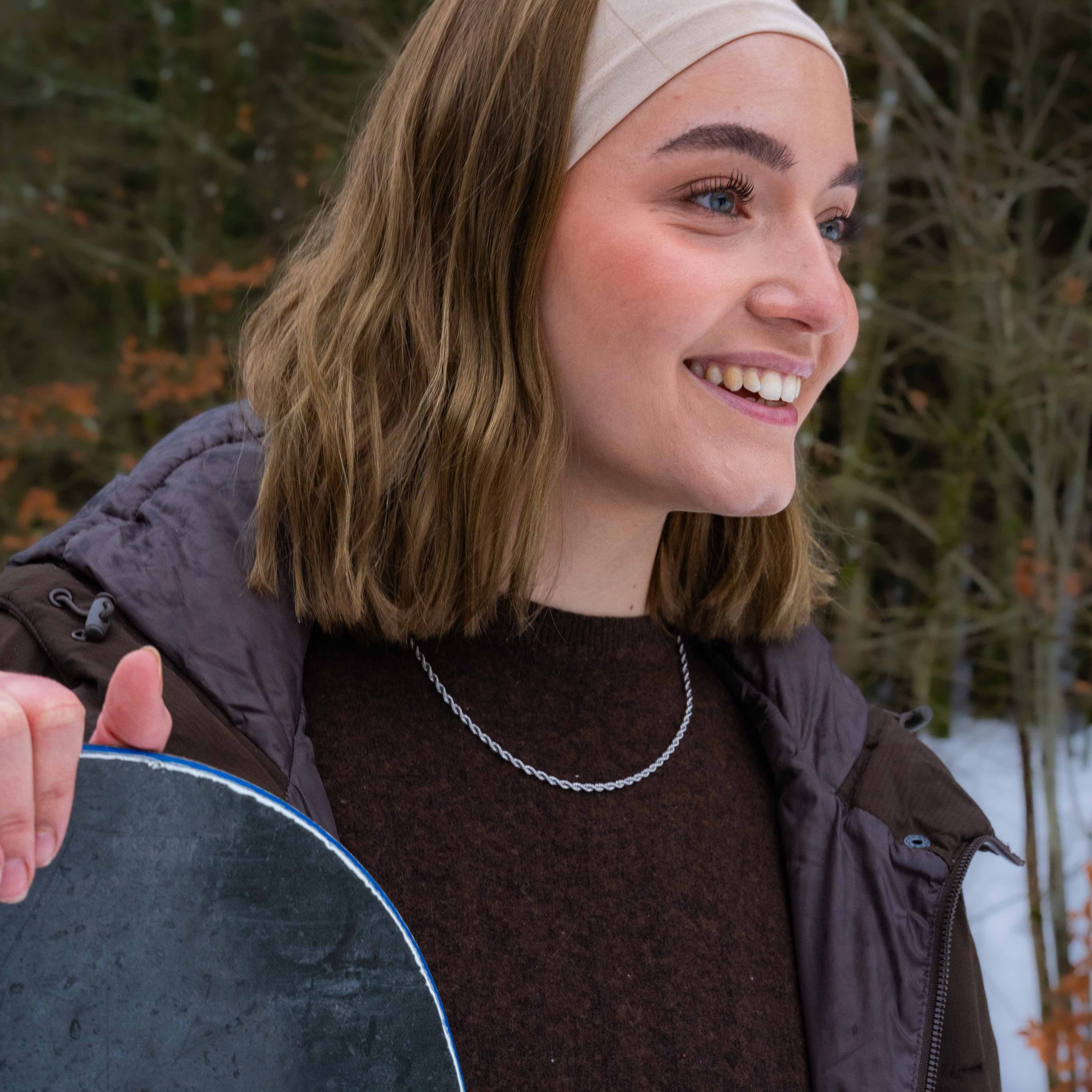 Rope halskæde, Sølvtonet