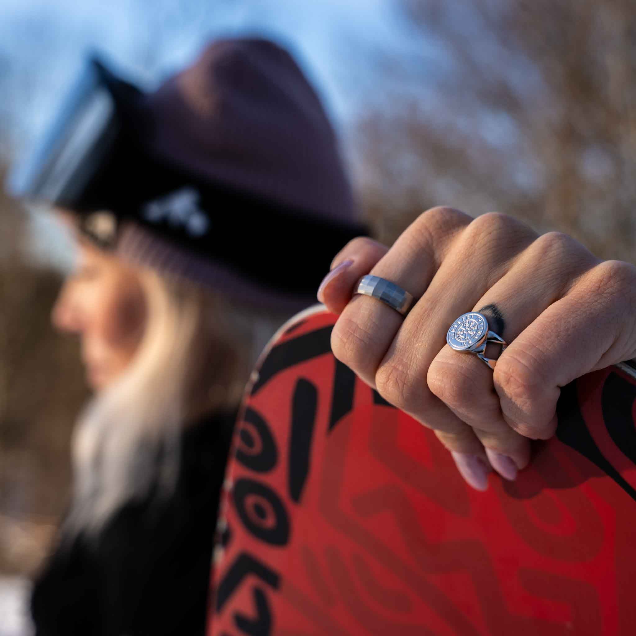 Vegvisir Chain Signature, Sølvtonet ring