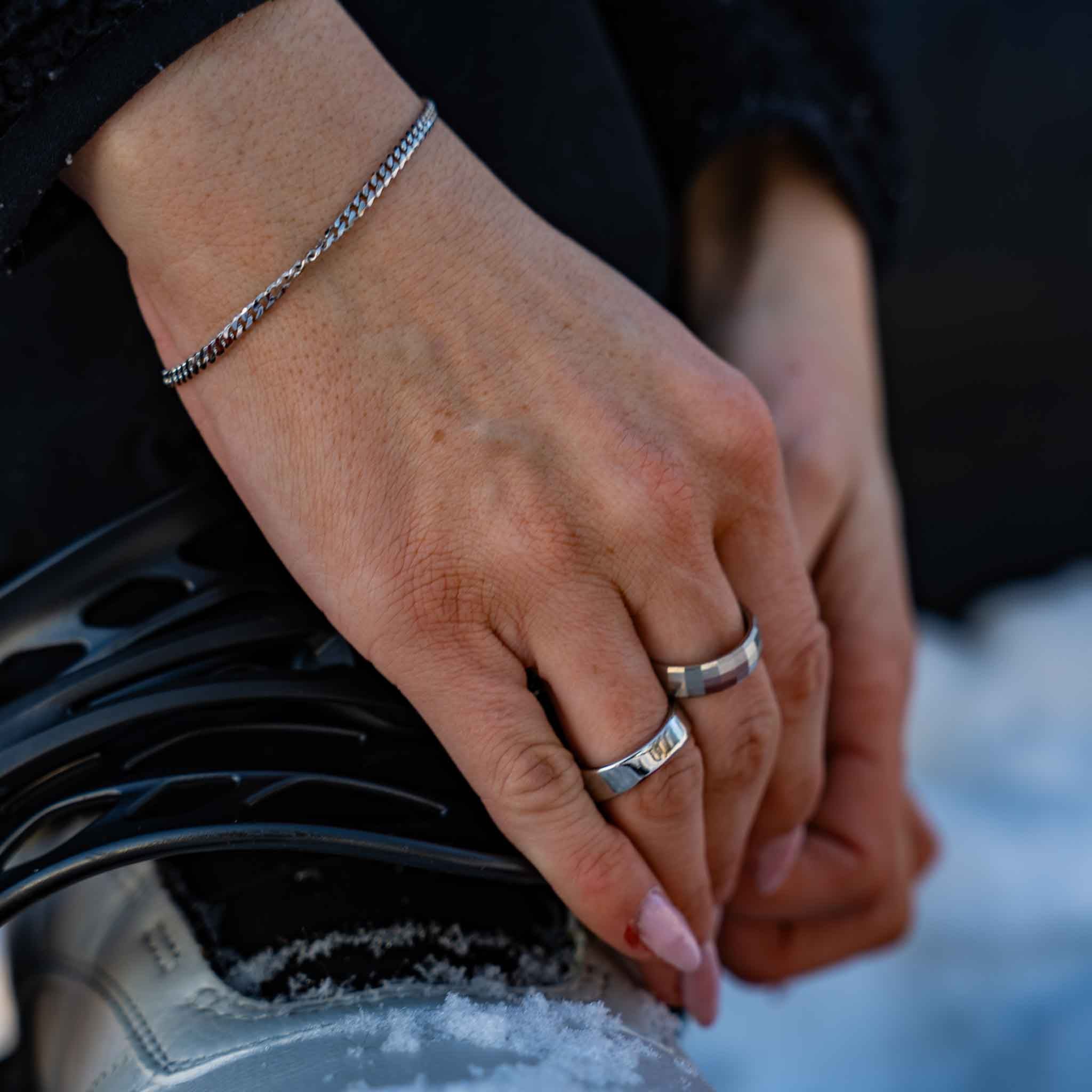 Siempre Cushion band, Sølvtonet ring