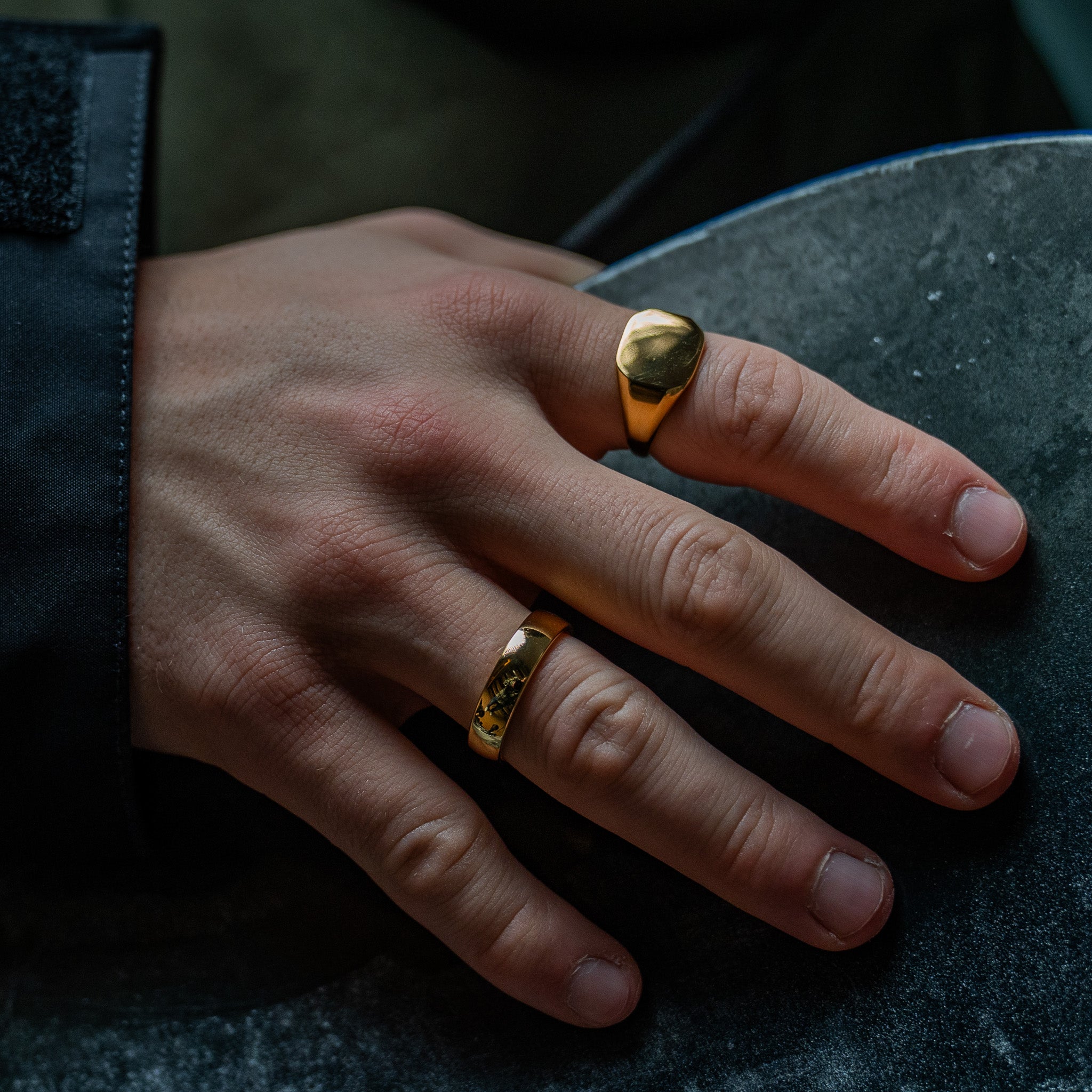 CLASSIC SIGNET RING (GULD)