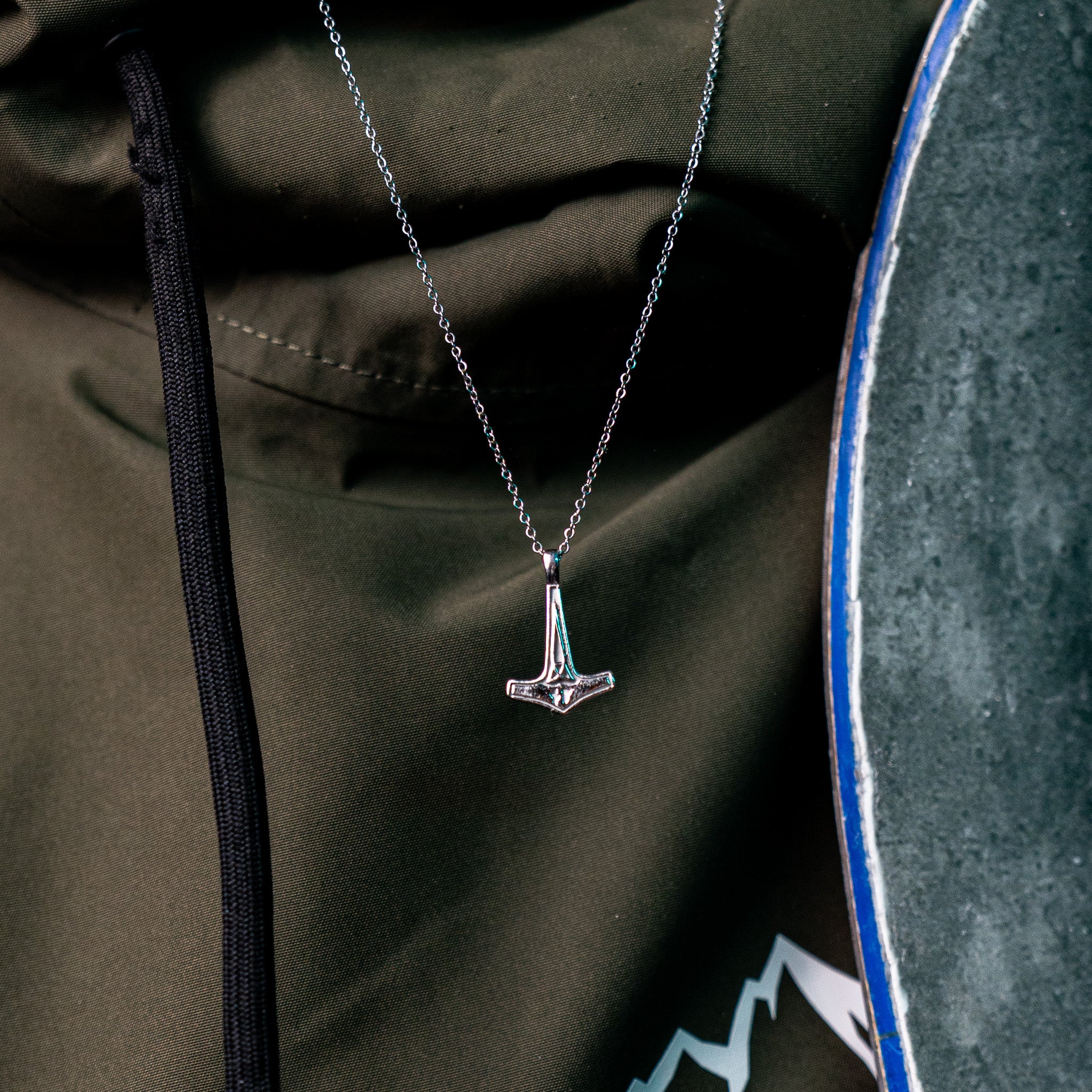 Mjolner halskæde 2.0 - Sølvtonet