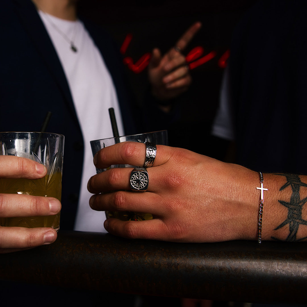 Hammered Signature - Sølvtonet ring