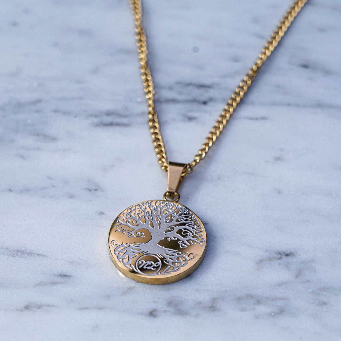 Yggdrasil halskæde, Guldbelagt