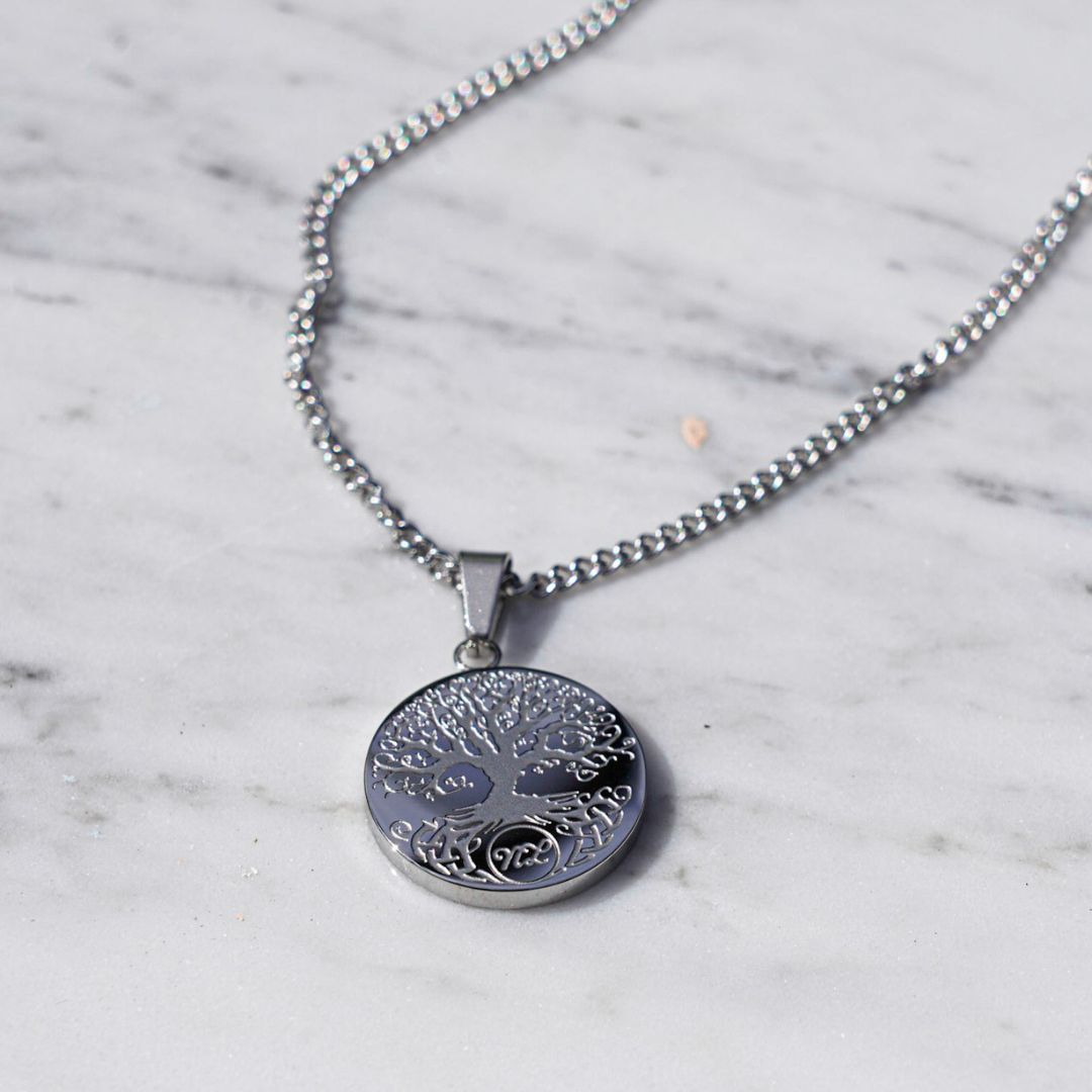 Yggdrasil halskæde - Sølvtonet