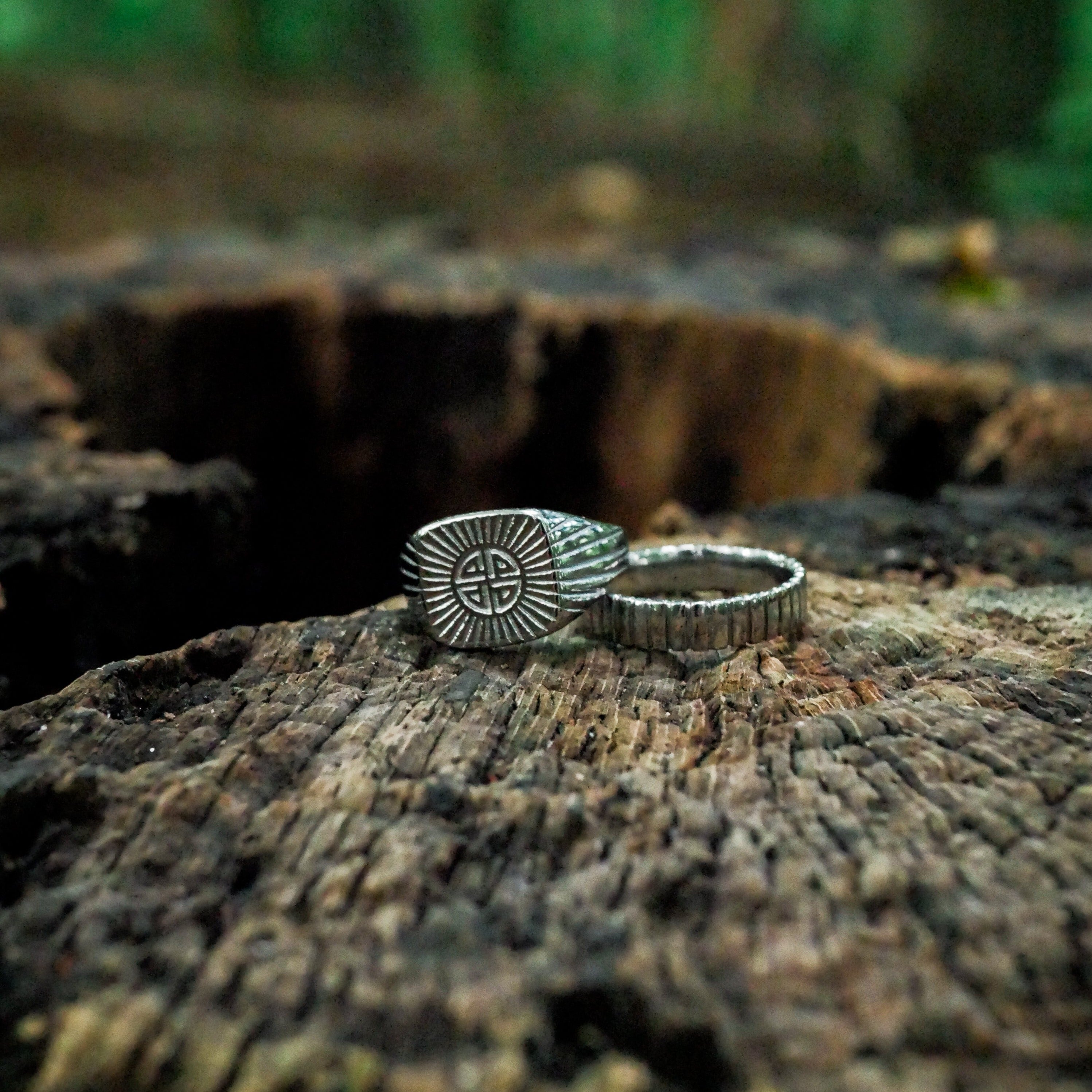 Knot Signature - Sølvtonet ring