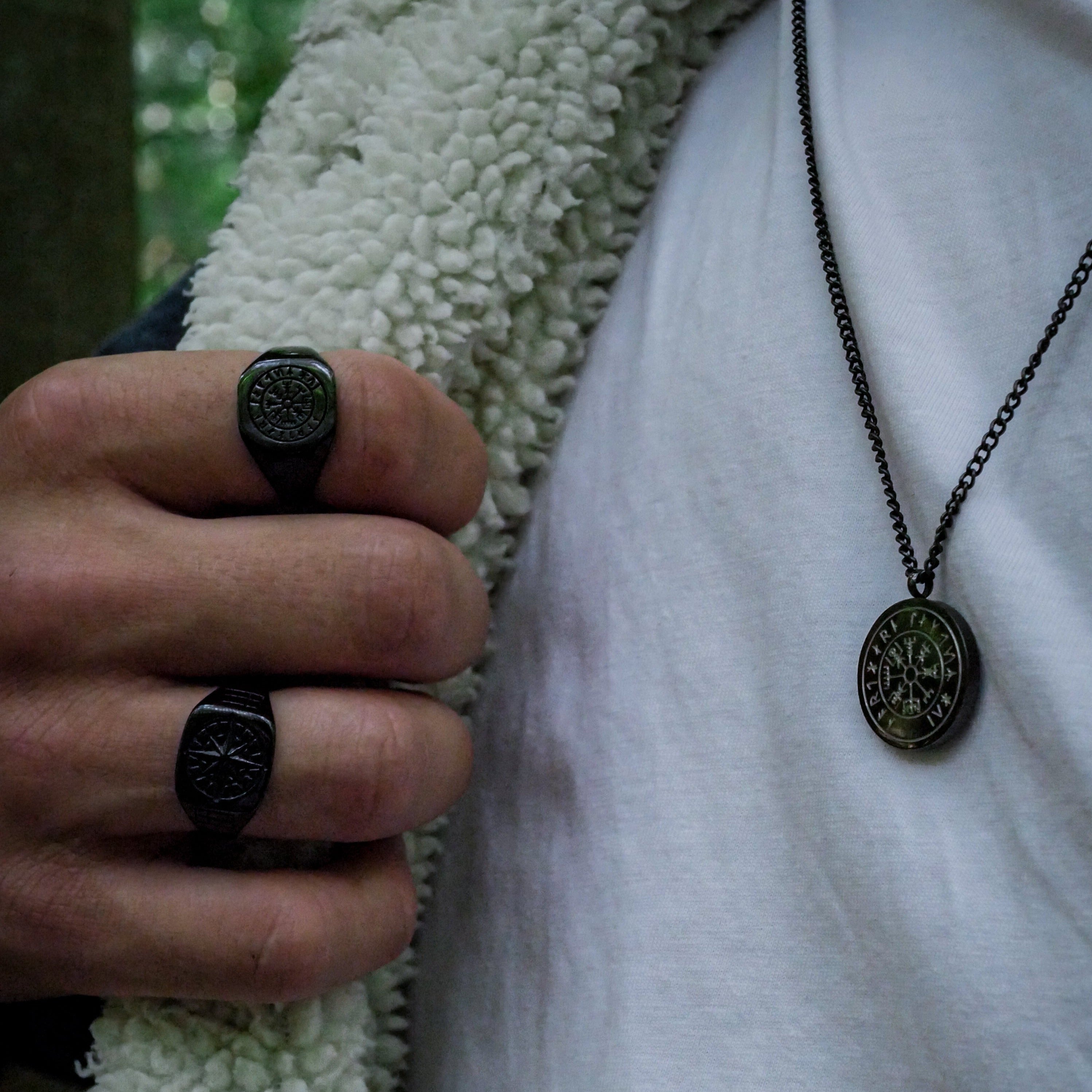 Vegvisir Signature - Sort ring