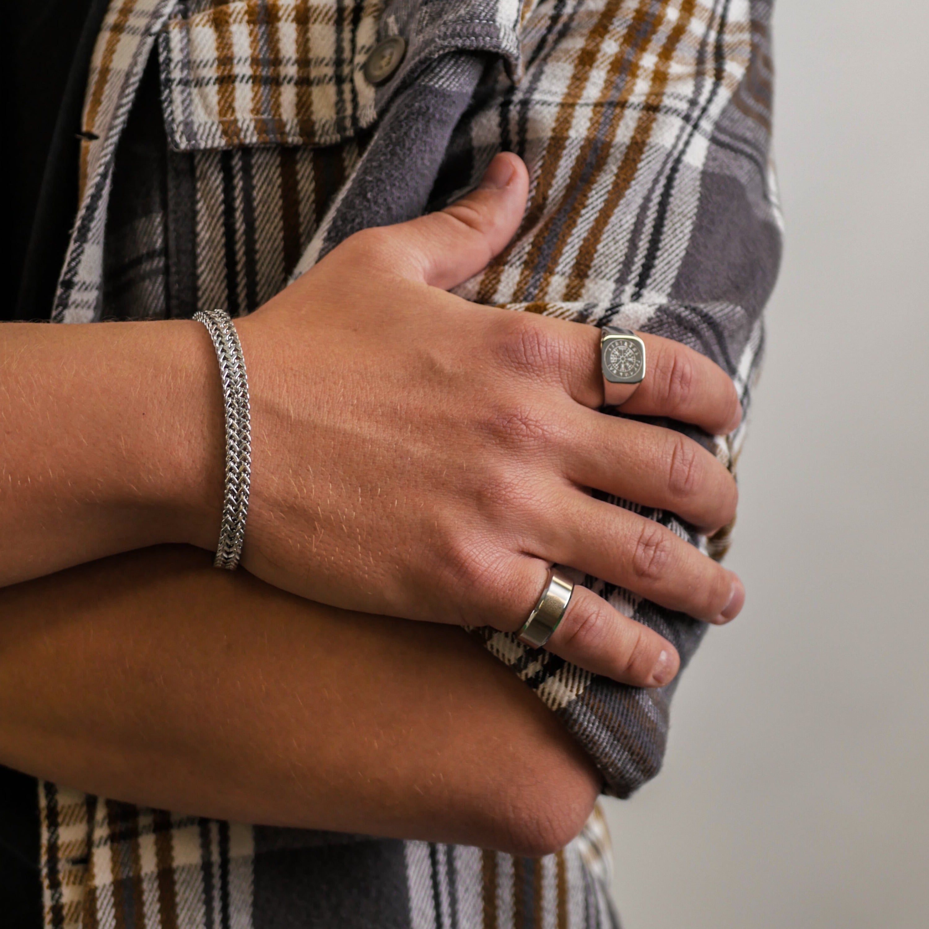 The Northguard Set - Sølvtonet