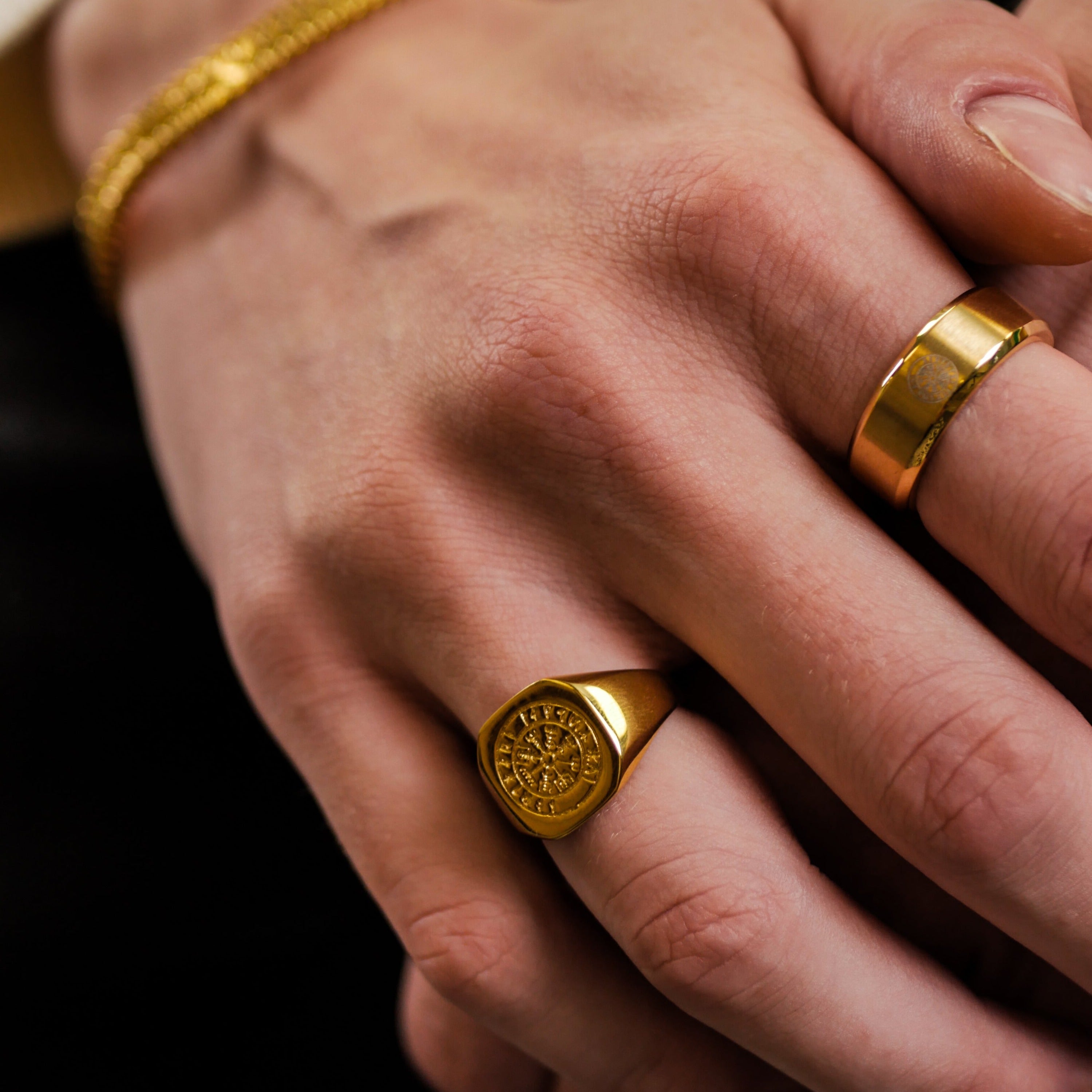 The Northguard Set - Guldtonet