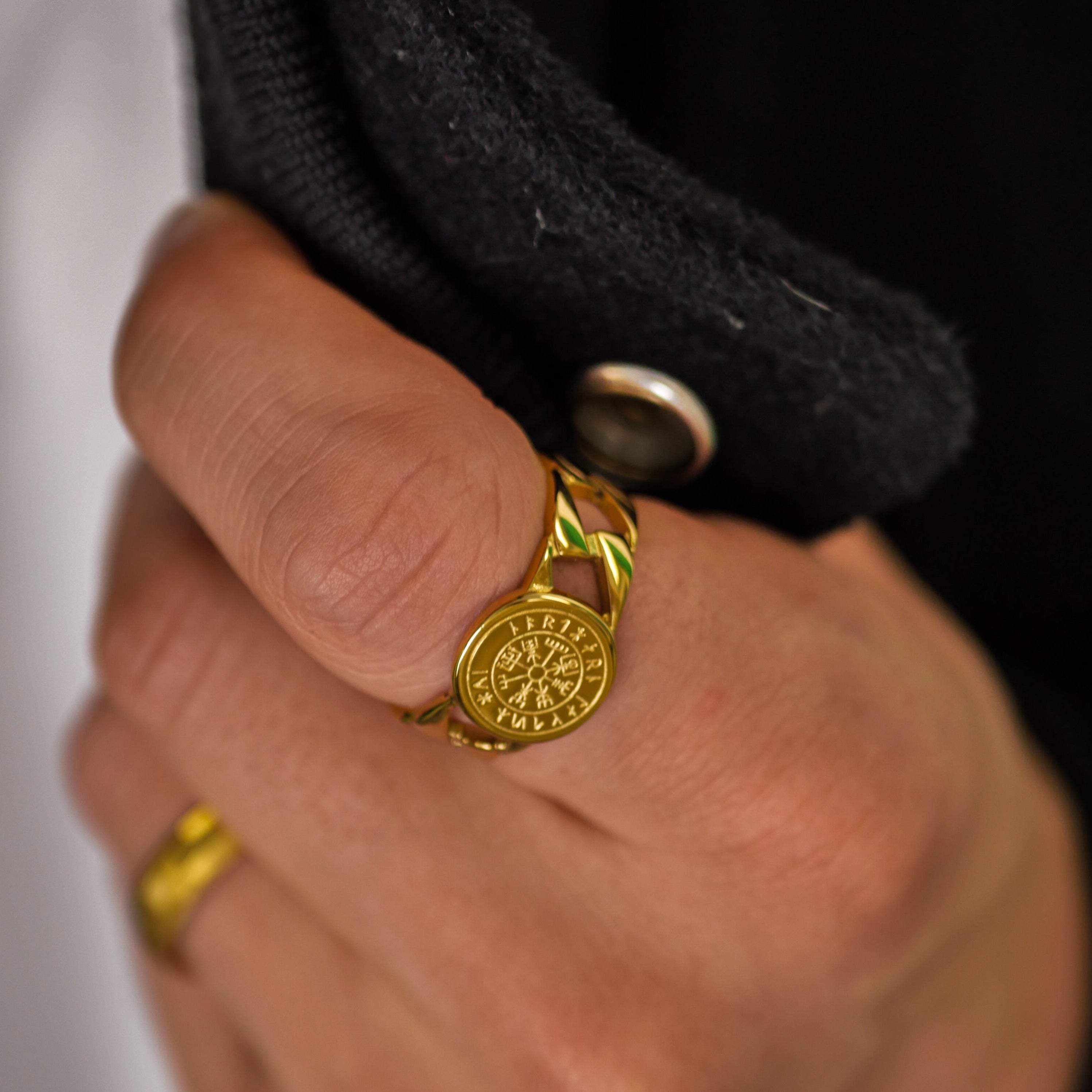 Vegvisir Chain Signature - Guldbelagt ring
