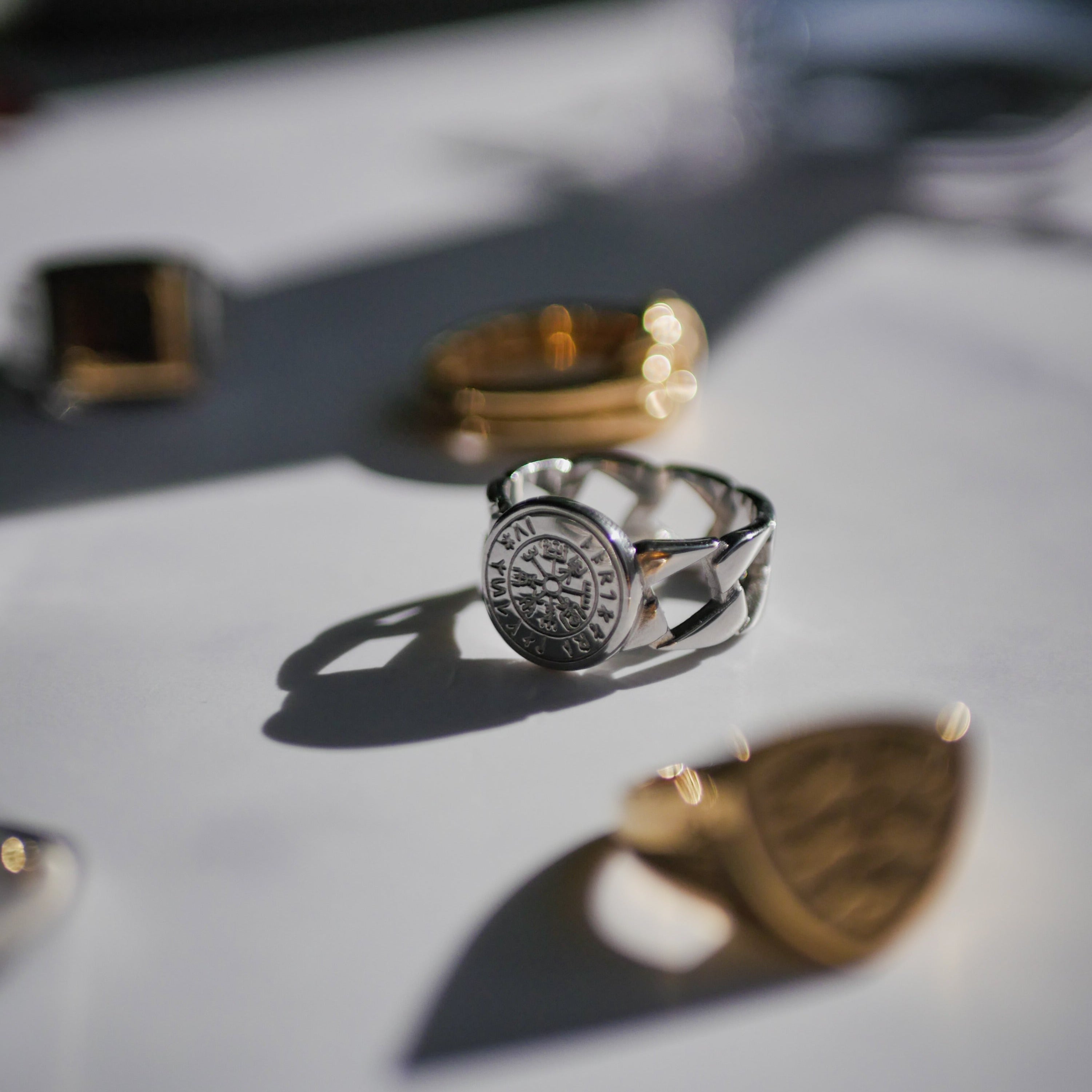 Vegvisir Chain Signature, Sølvtonet ring