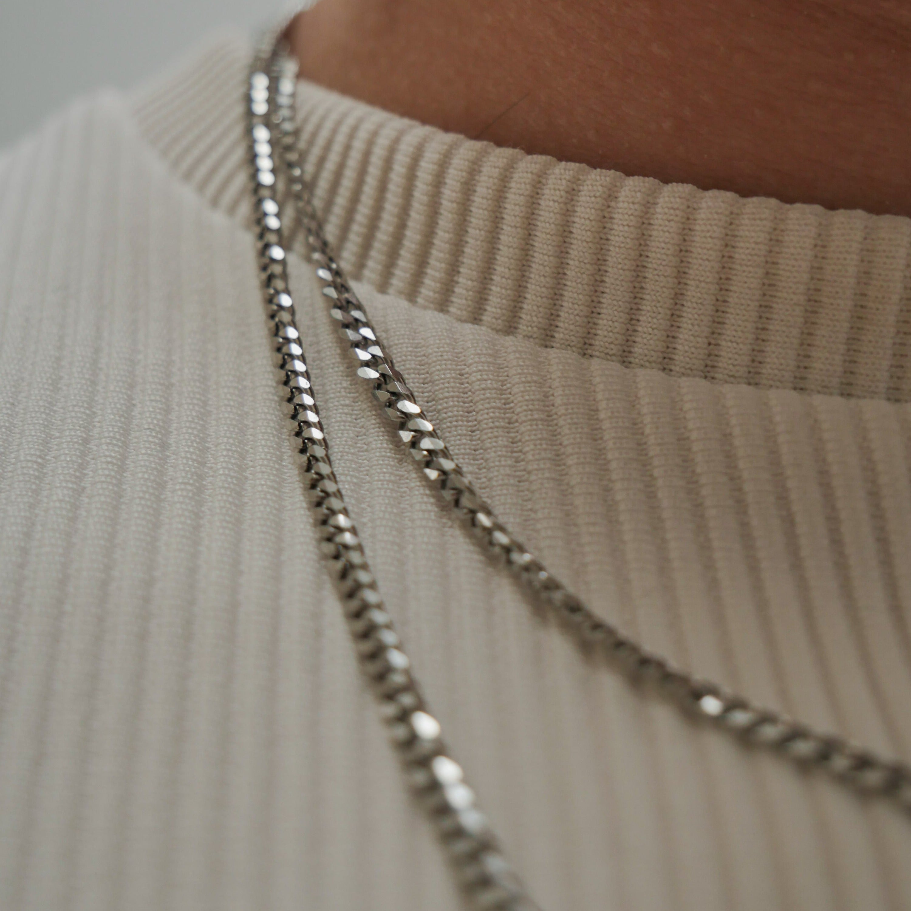Minimal Sequence halskæde - Sølvtonet