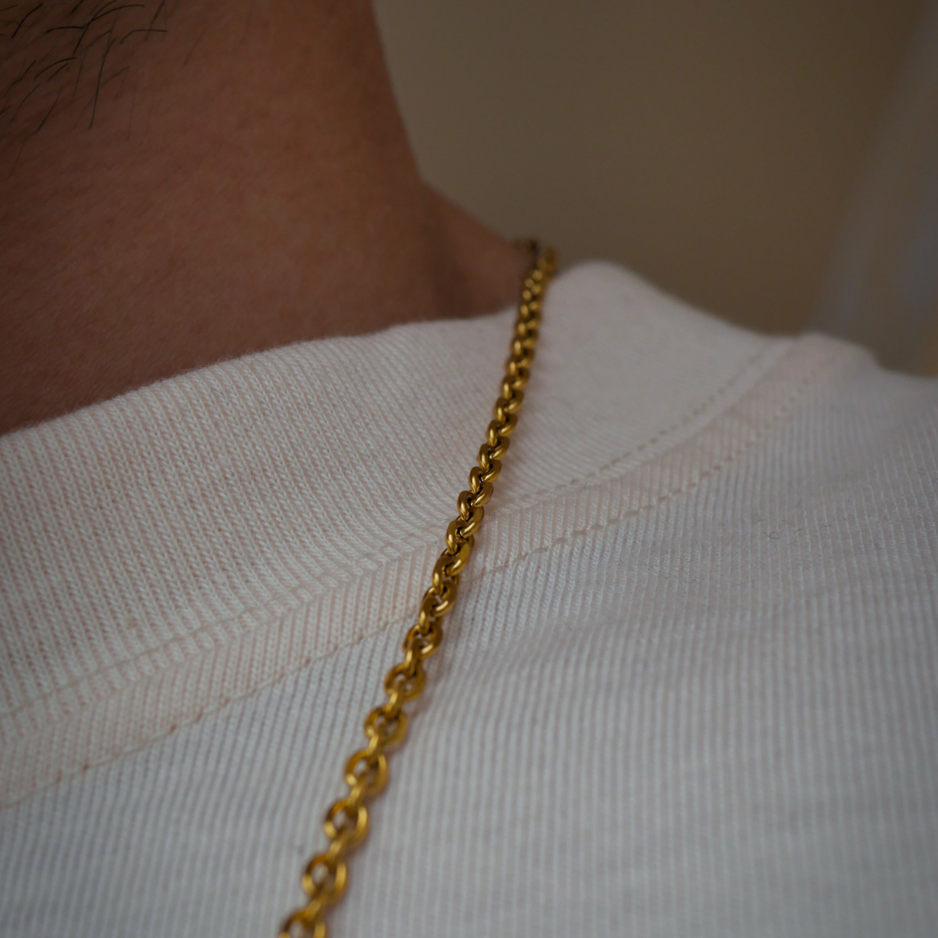 CABLE HALSKÆDE (GULD)