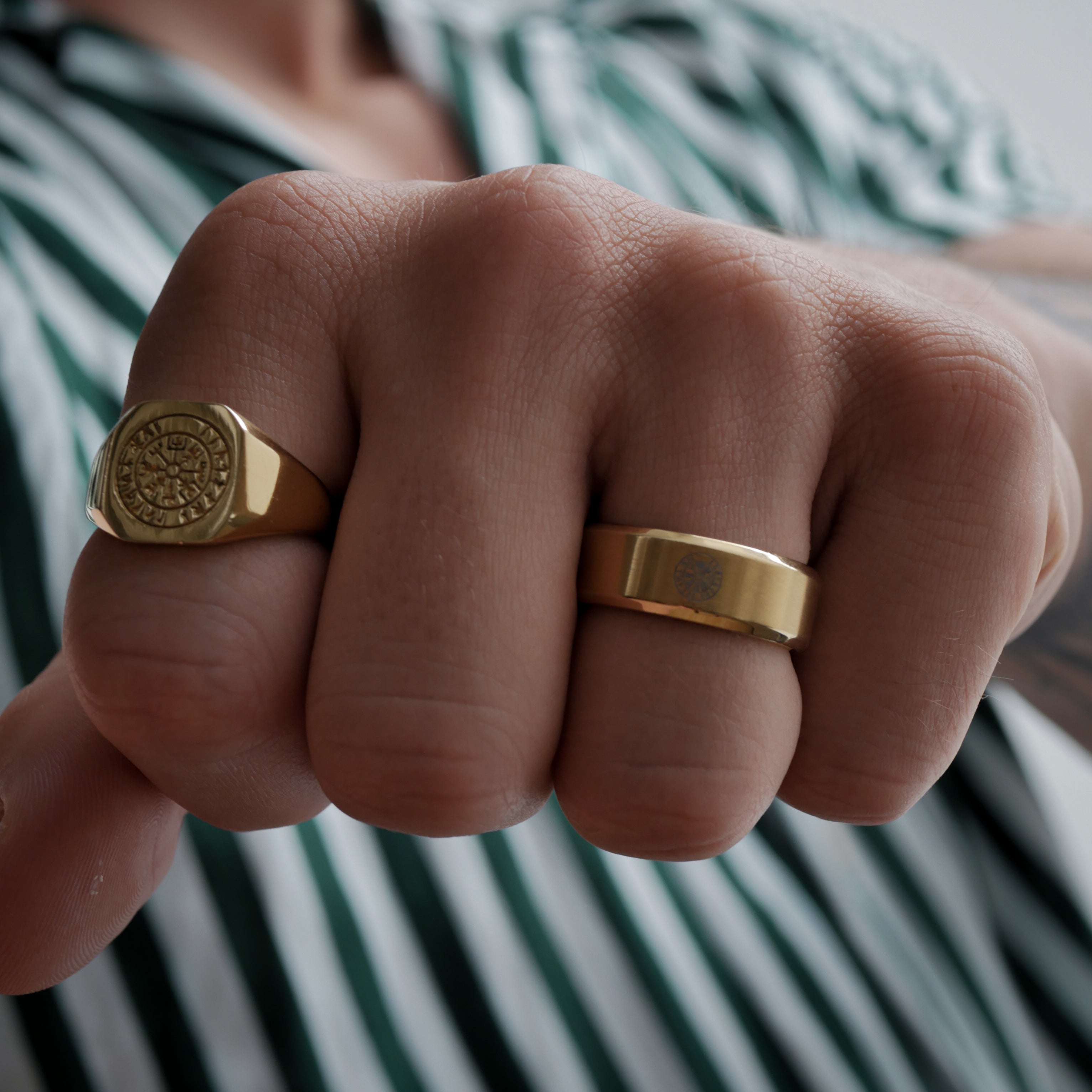 The Northguard Set - Guldtonet