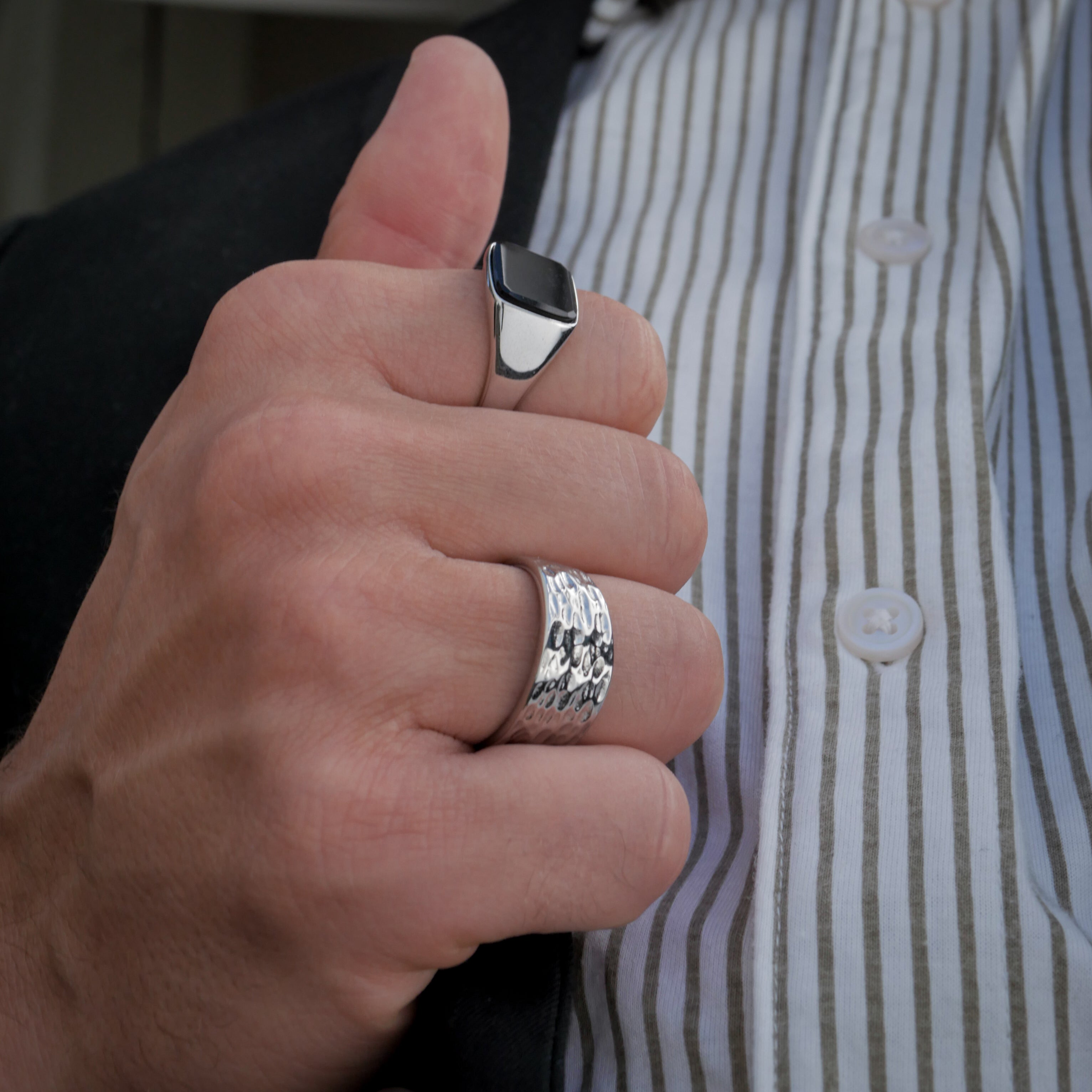 Hammered Signature - Sølvtonet ring