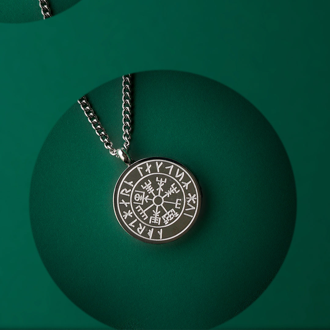 Vegvisir halskæde - Sølvtonet