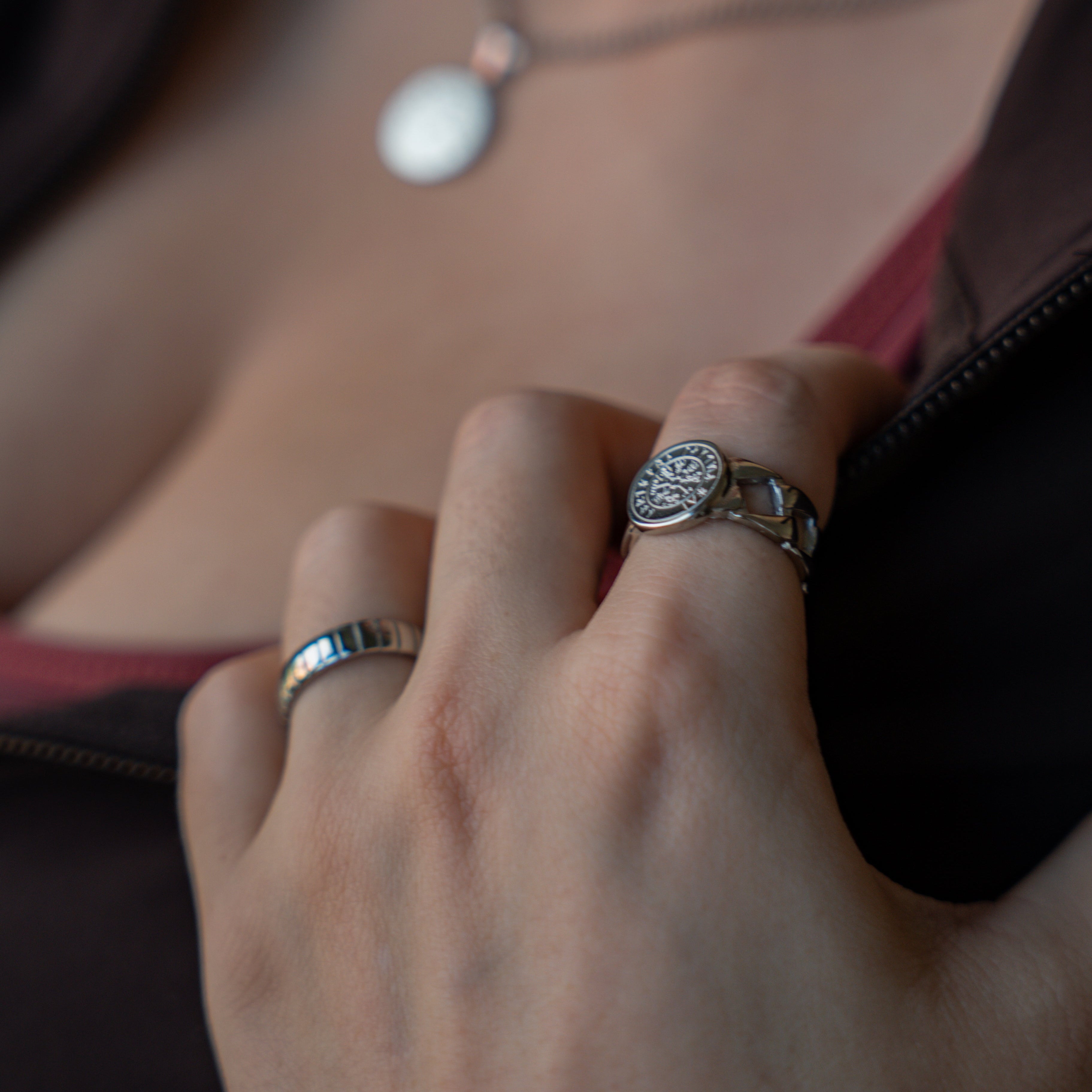 Siempre Cut band, Sølvtonet ring