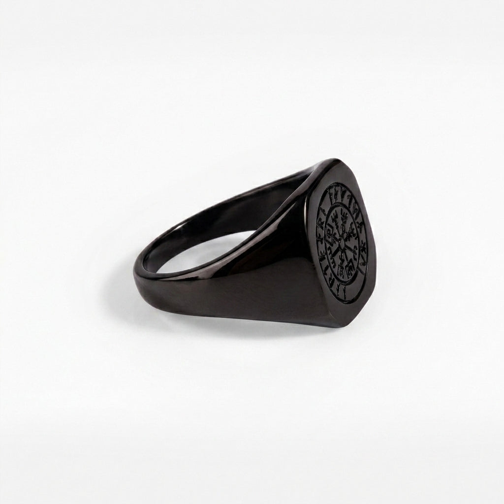 VEGVISIR SIGNATURE RING (SORT)