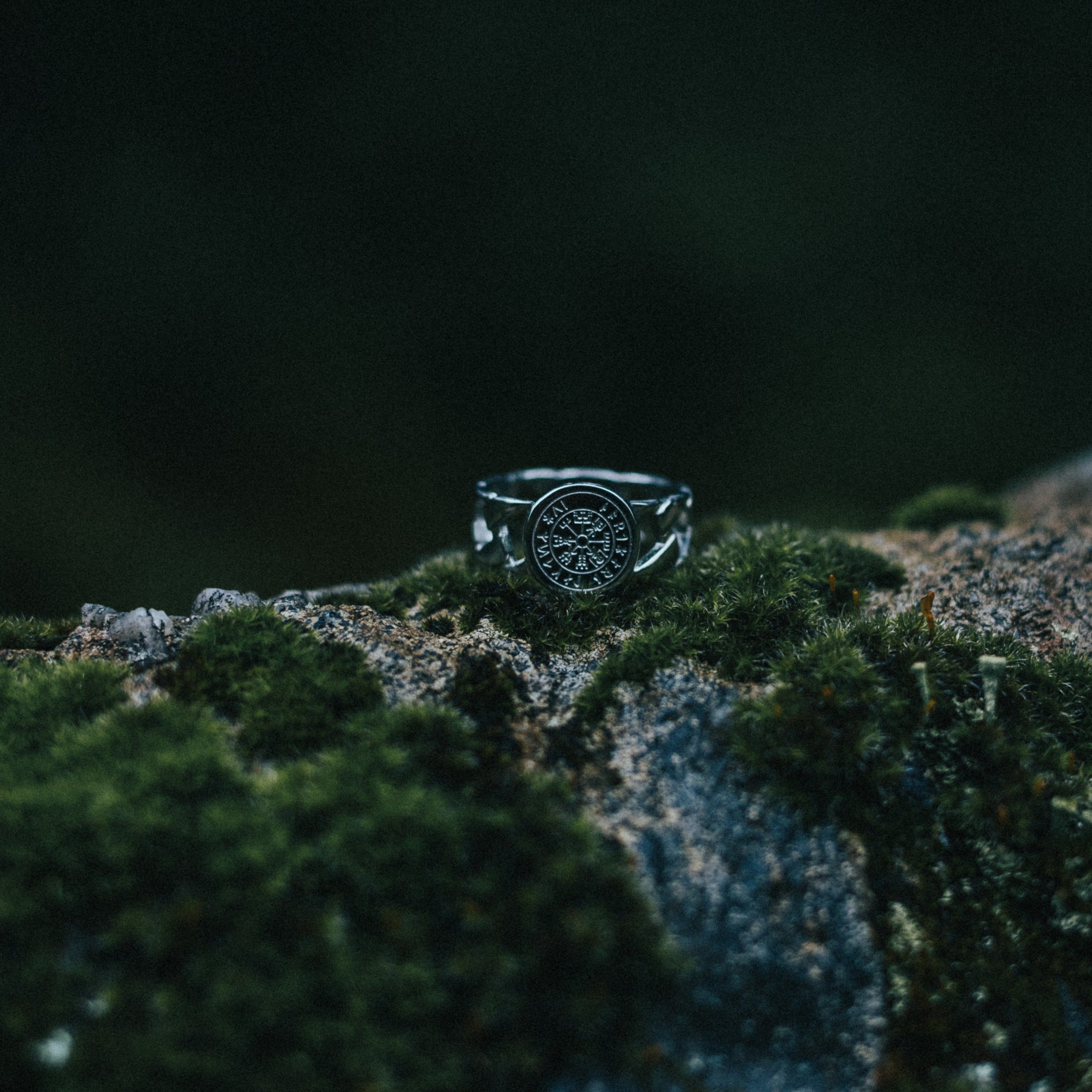 Vegvisir Chain Signature, Sølvtonet ring