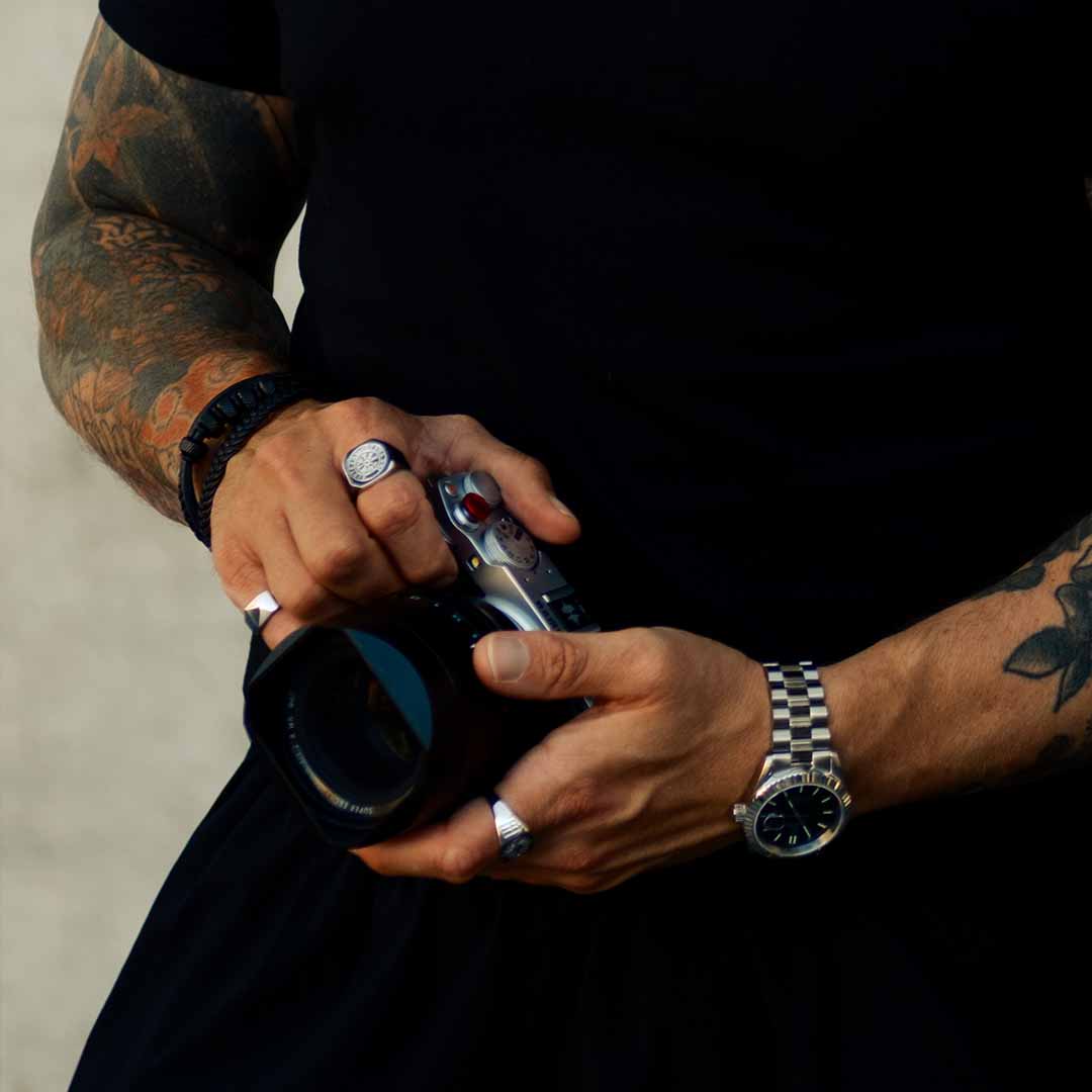VEGVISIR OVERSIZE SIGNET RING (SØLV)
