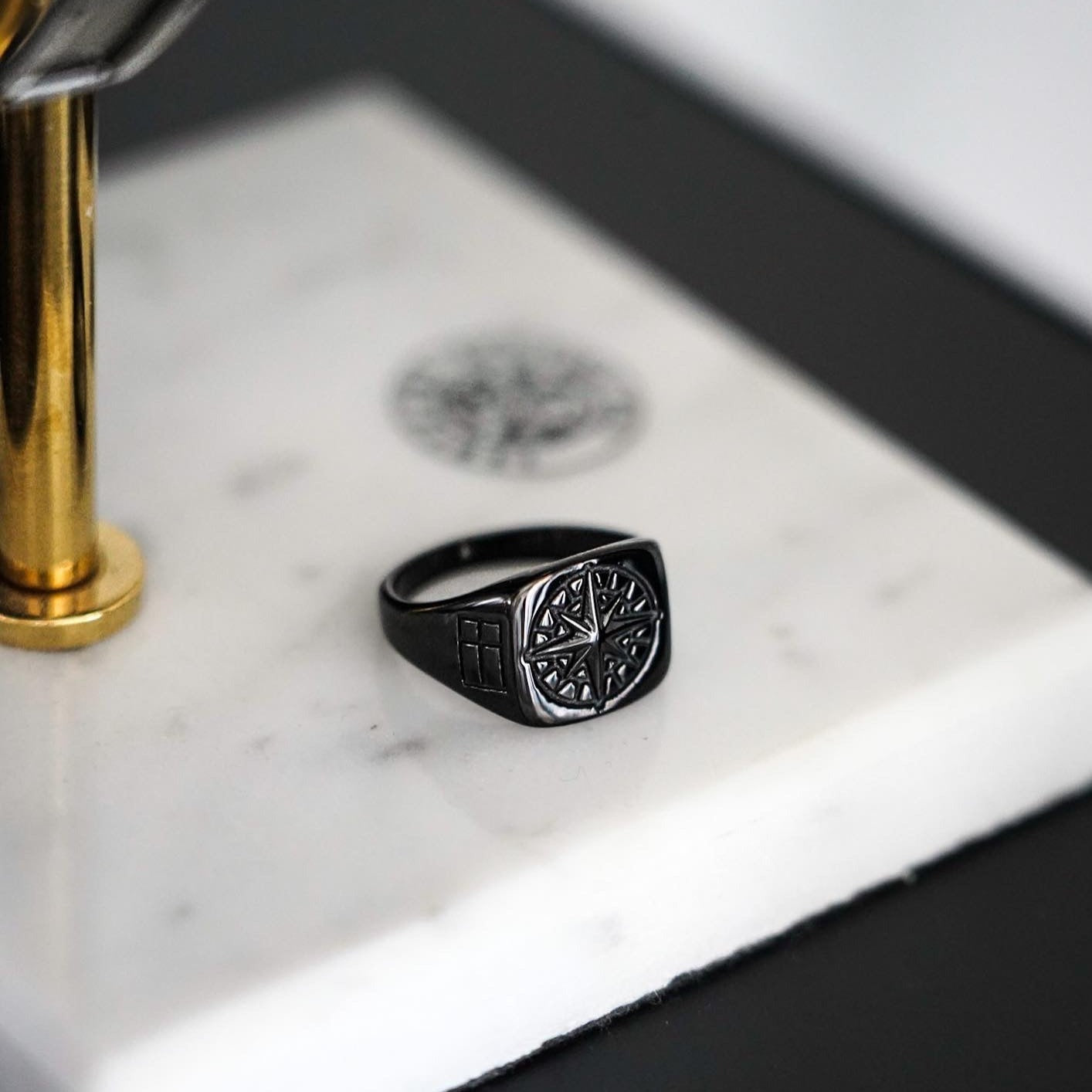 Compass Signature - Sort ring
