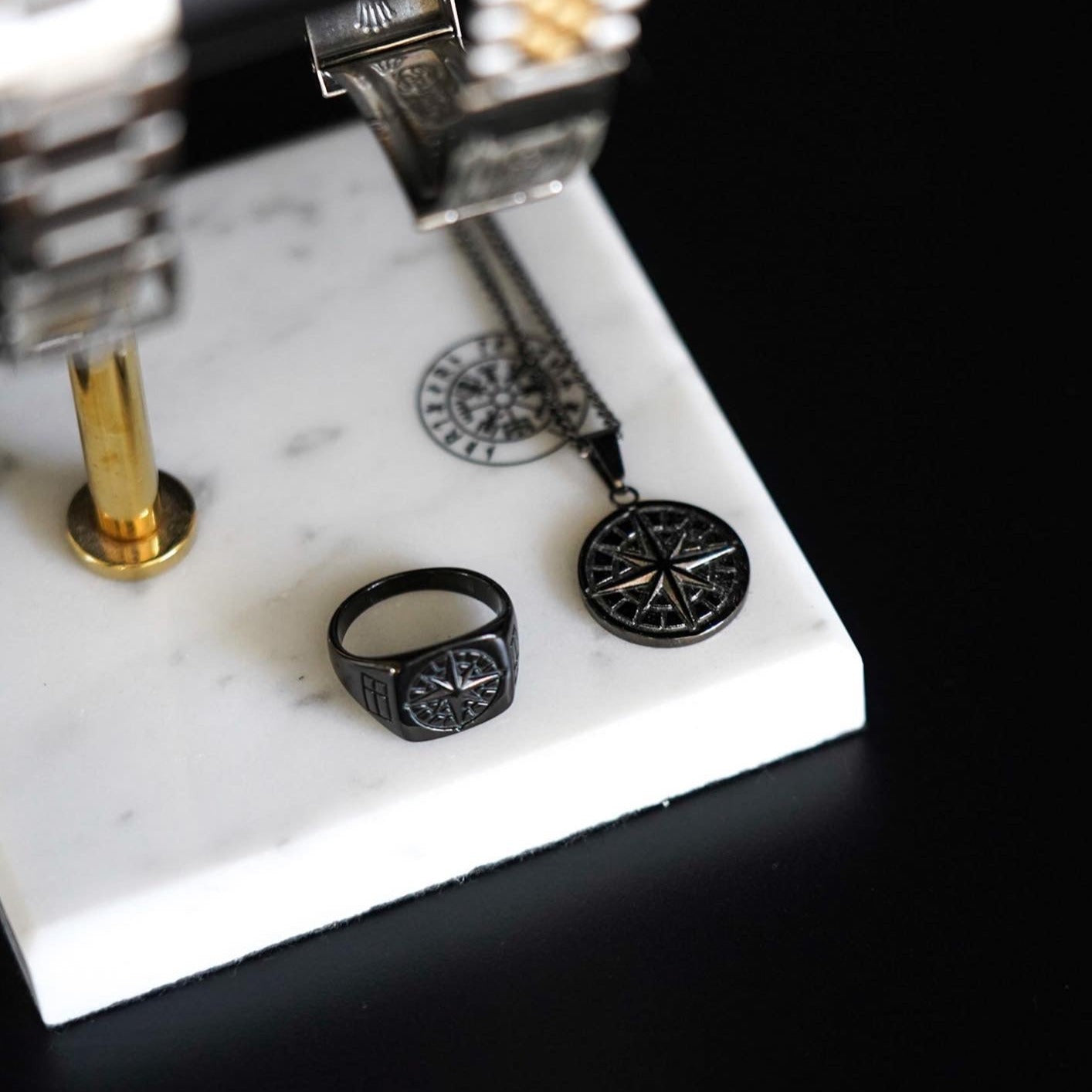 Compass Signature - Sort ring