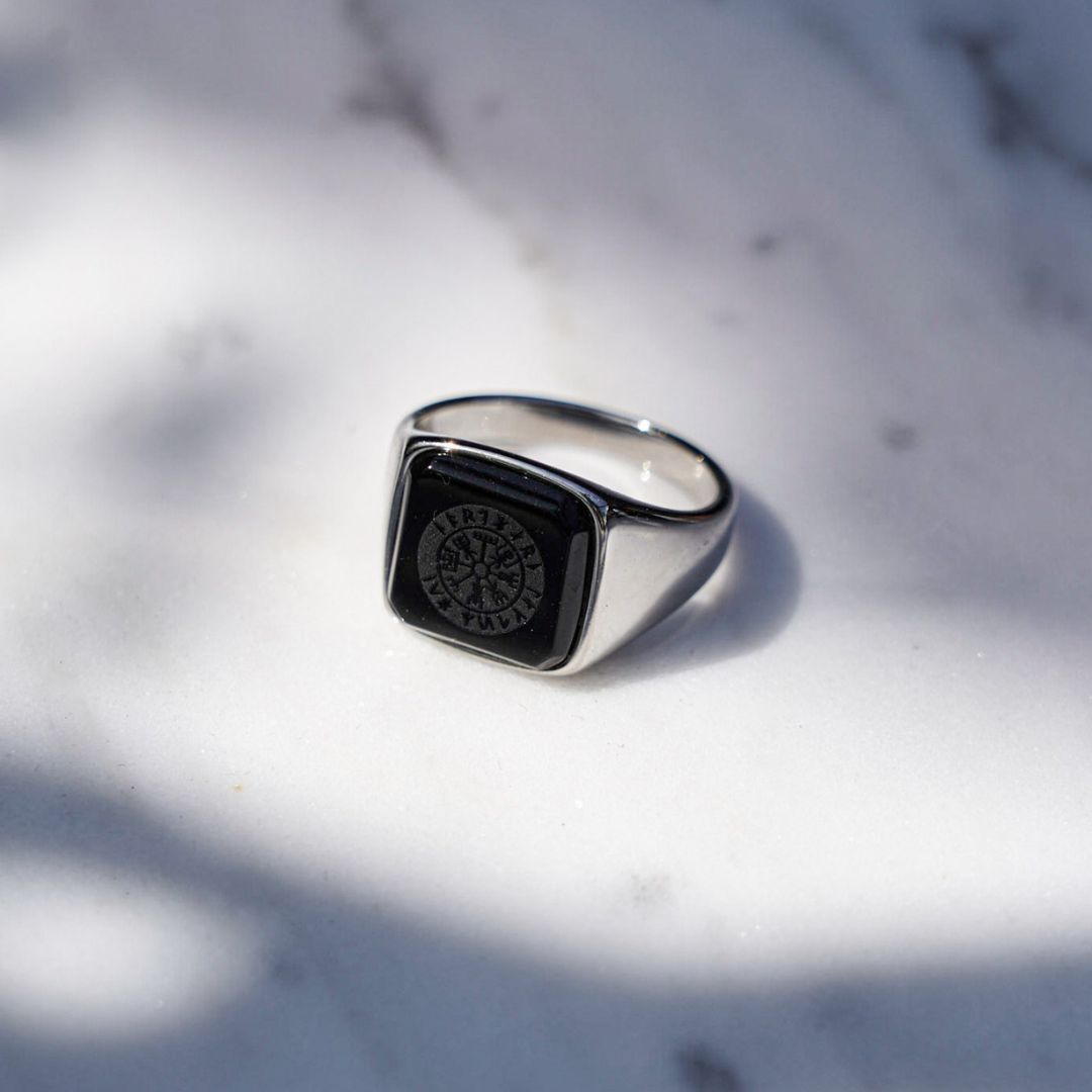 Black Onyx Vegvisir Signature - Sølvtonet ring