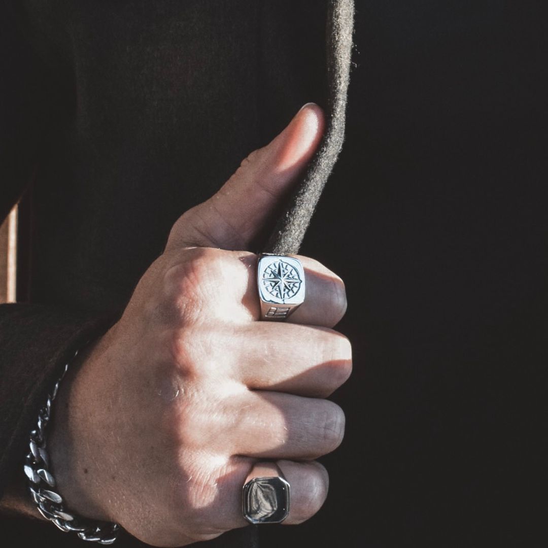 Compass Oversize Signature - Sølvtonet ring
