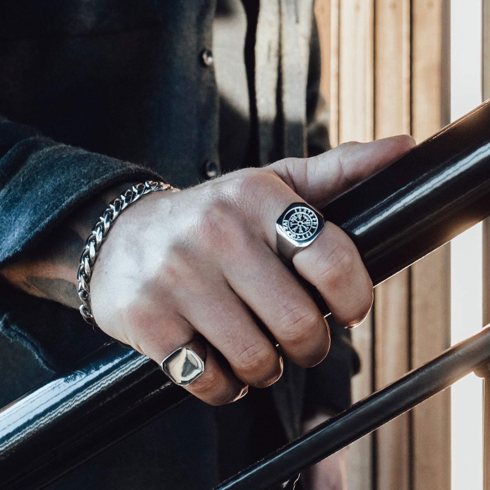 Vegvisir Oversize Signature - Sølvtonet ring