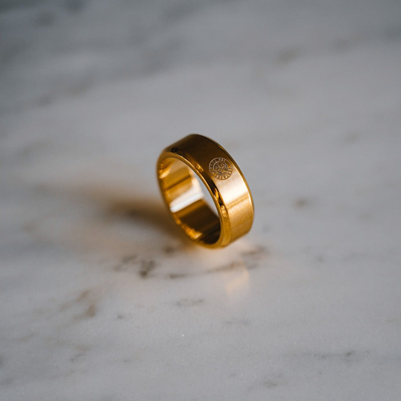 Siempre Vegvisir band - Guldtonet ring