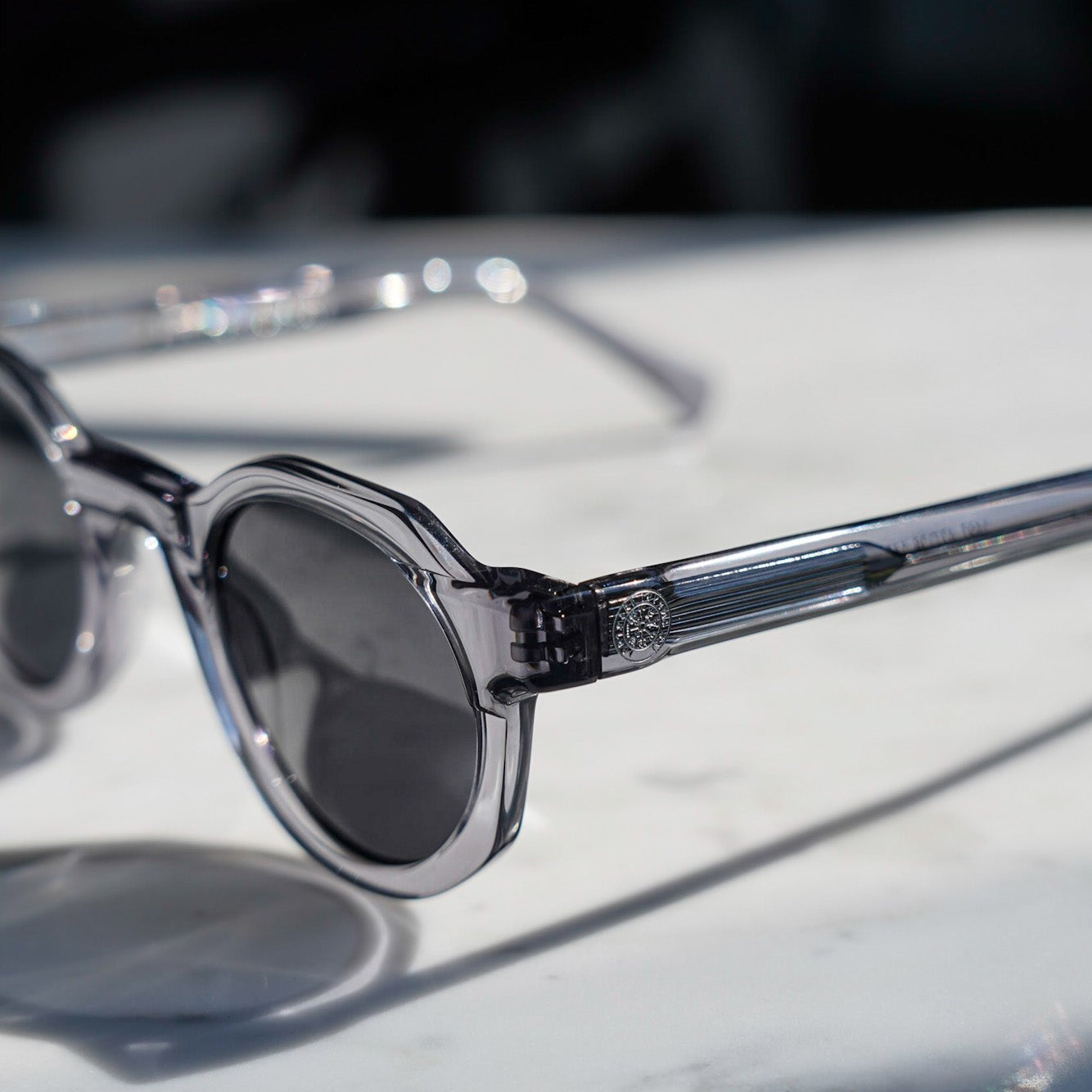 Signature solbriller - Transparent grey