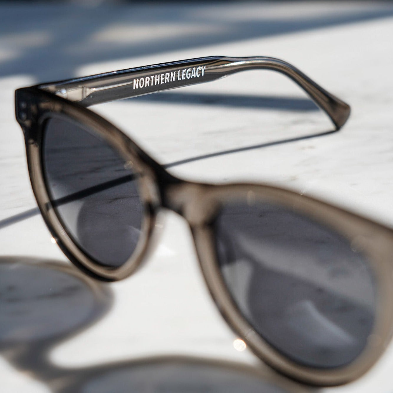 Classic solbriller - Transparent grey