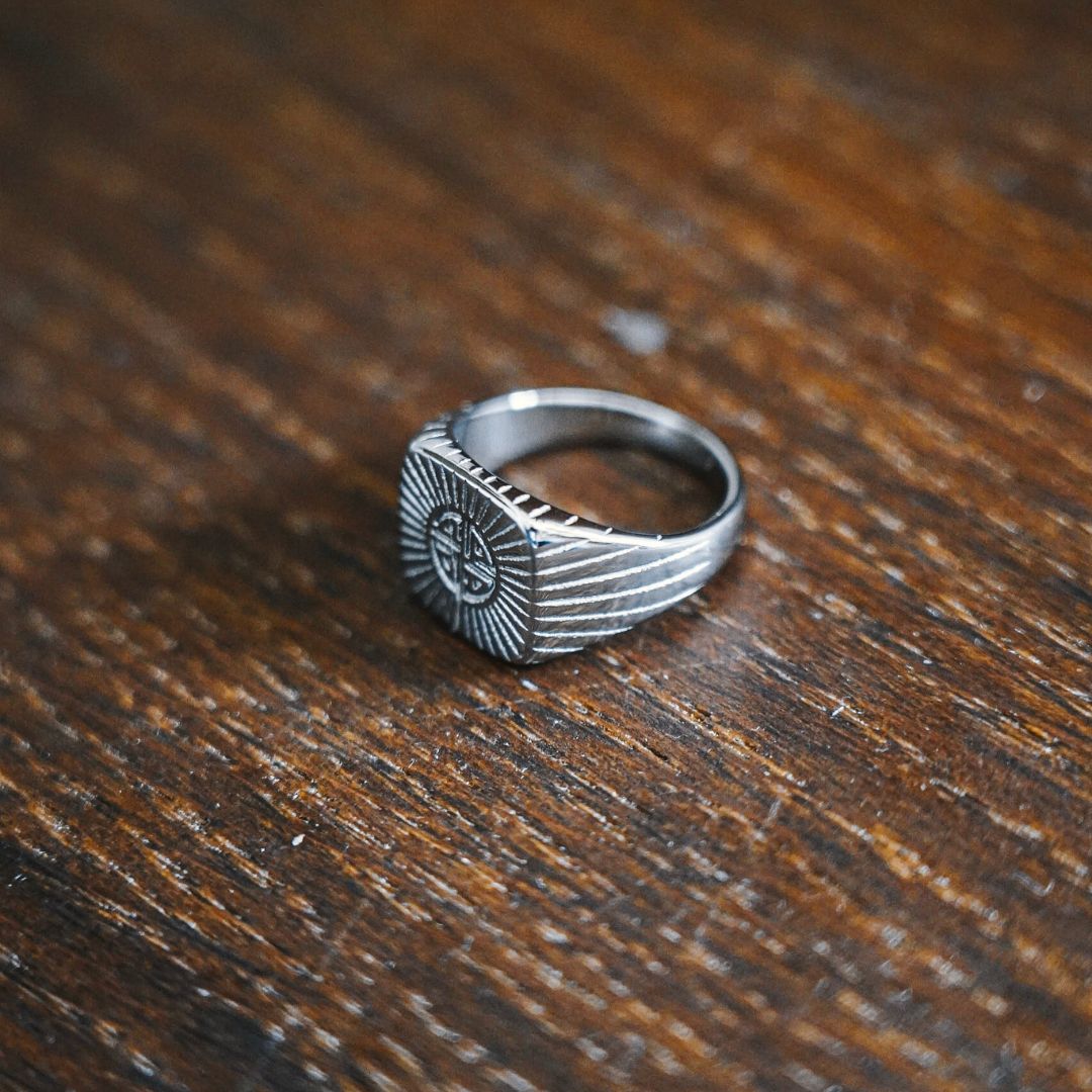 Knot Signature - Sølvtonet ring