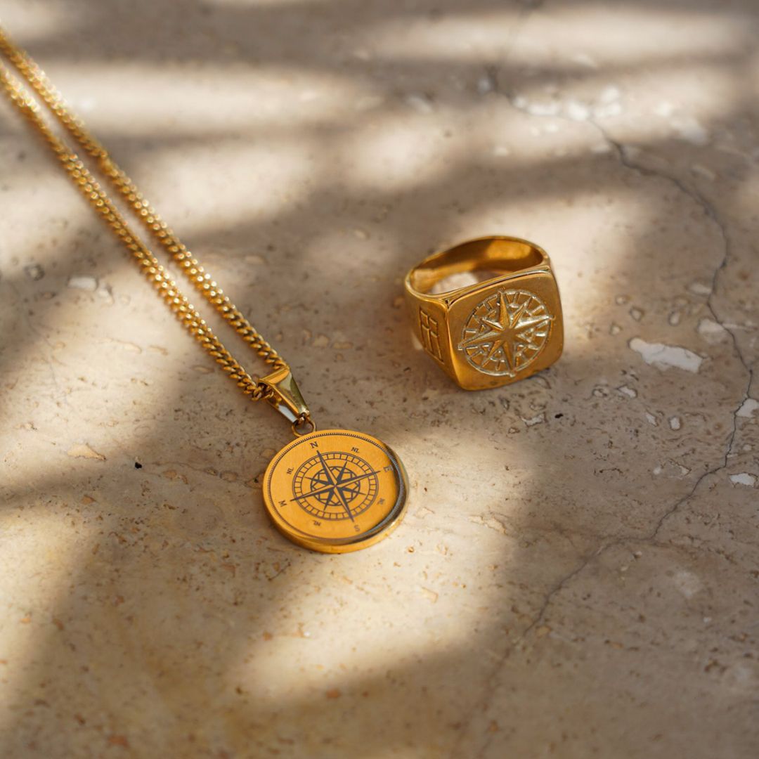 Compass halskæde - Guldtonet
