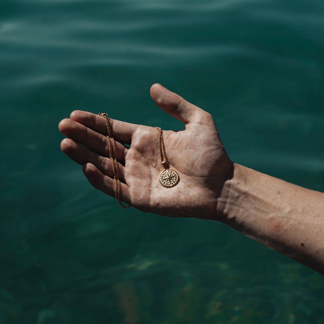 Compass halskæde 2.0 - Guldtonet