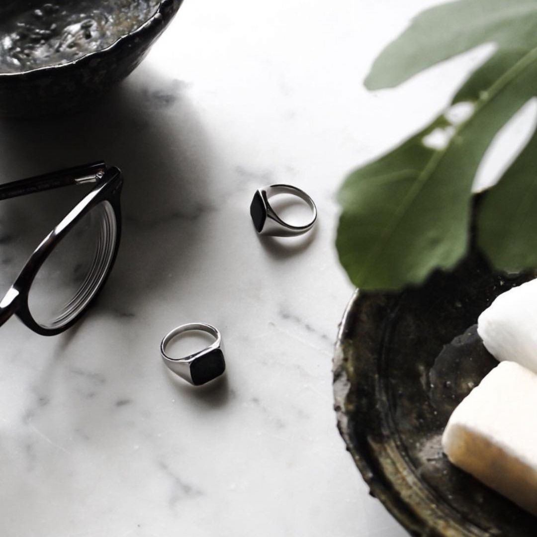 Black Onyx Signature - Sølvtonet ring