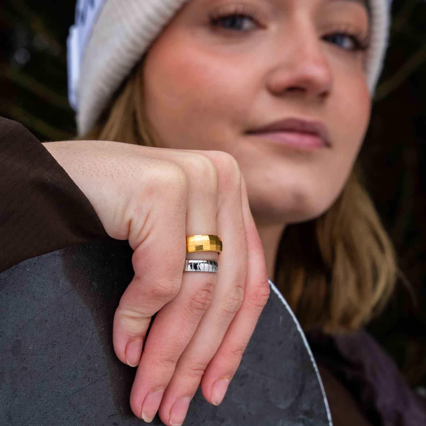 Siempre Cut band, Sølvtonet ring