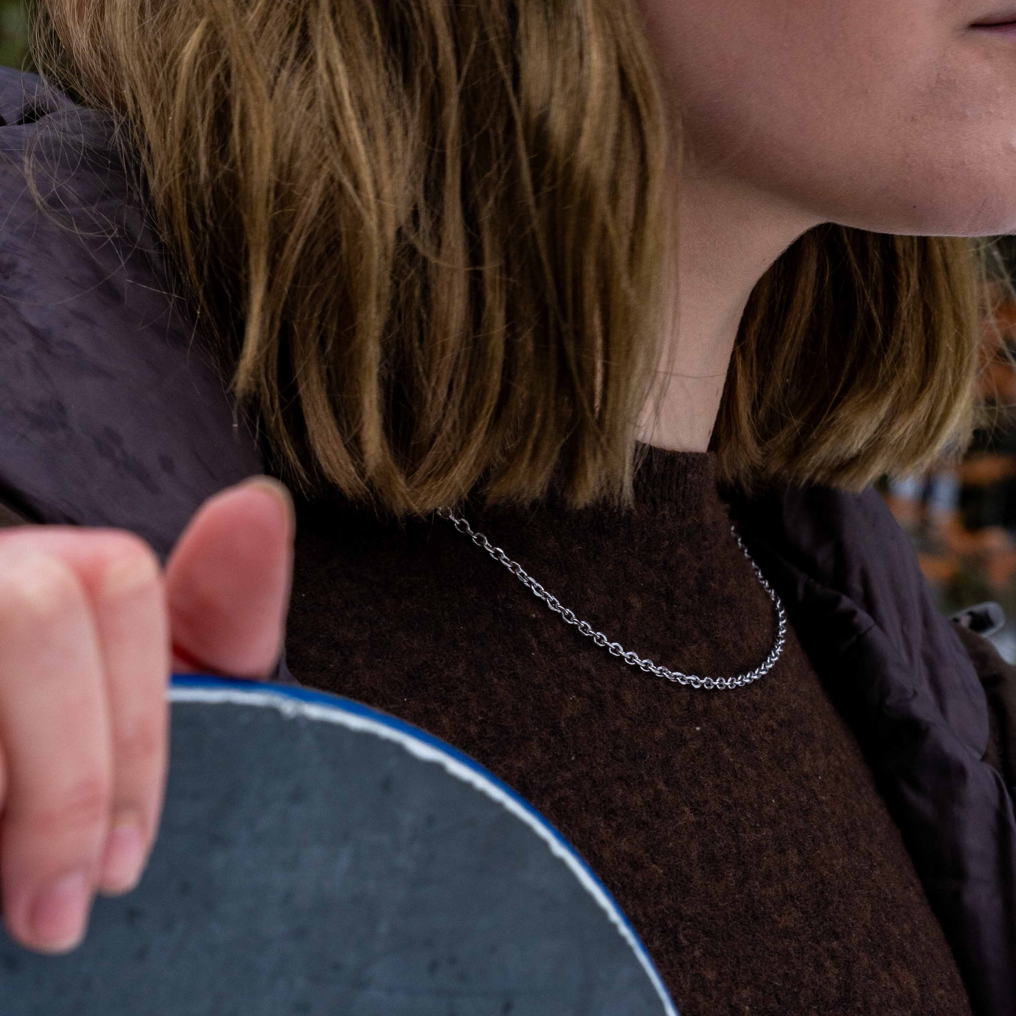 Cable halskæde, Sølvtonet