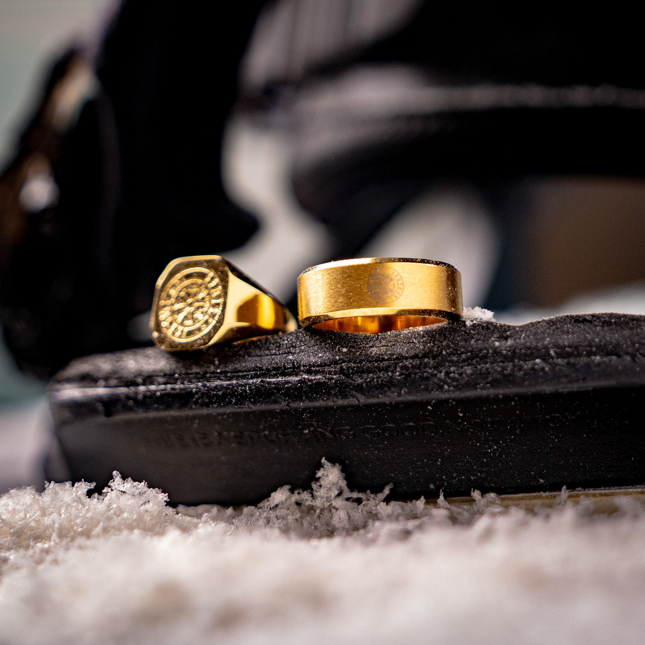 Siempre Vegvisir band - Guldtonet ring