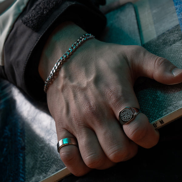 VEGVISIR SIGNET RING (SØLV)