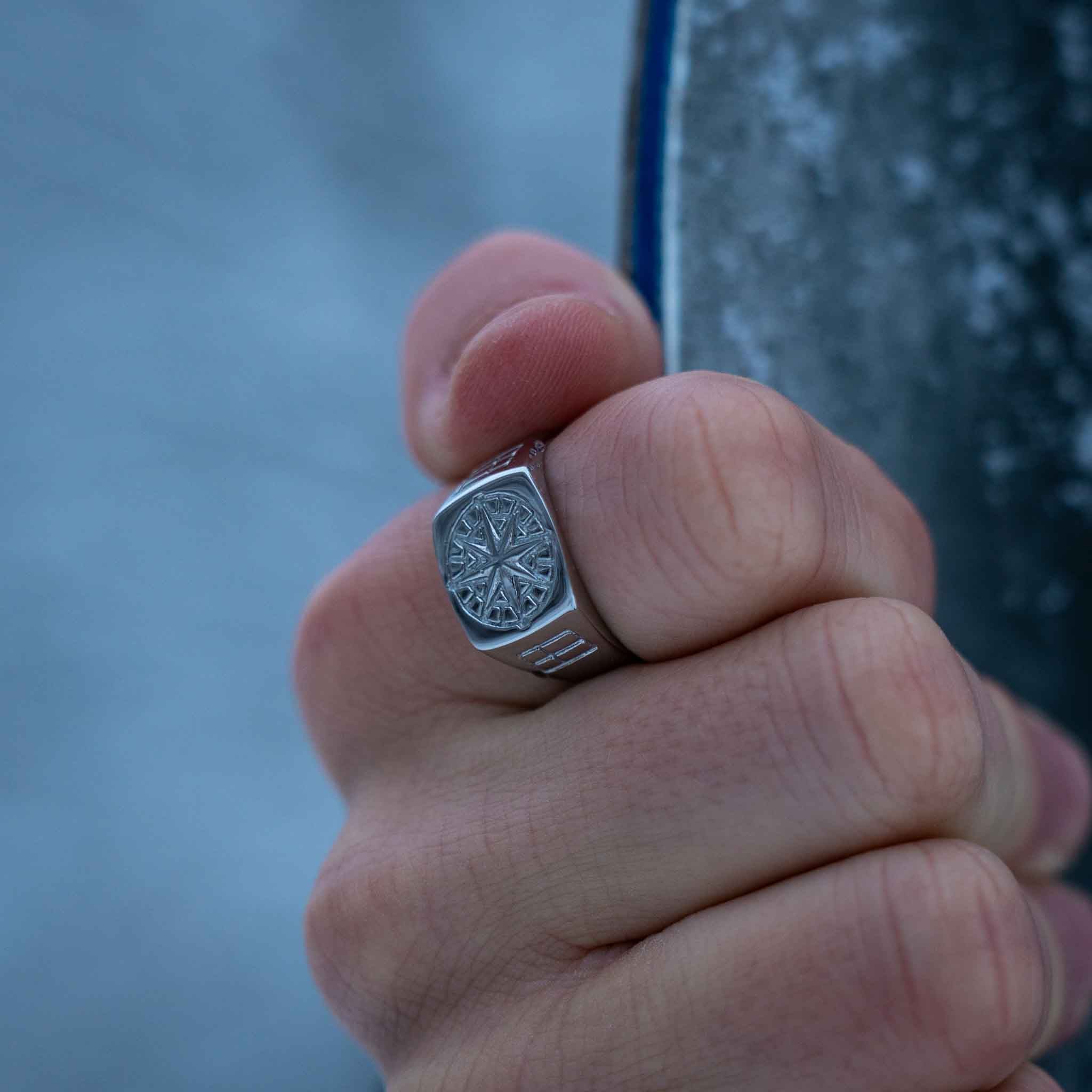 Compass Signature - Sølvtonet ring