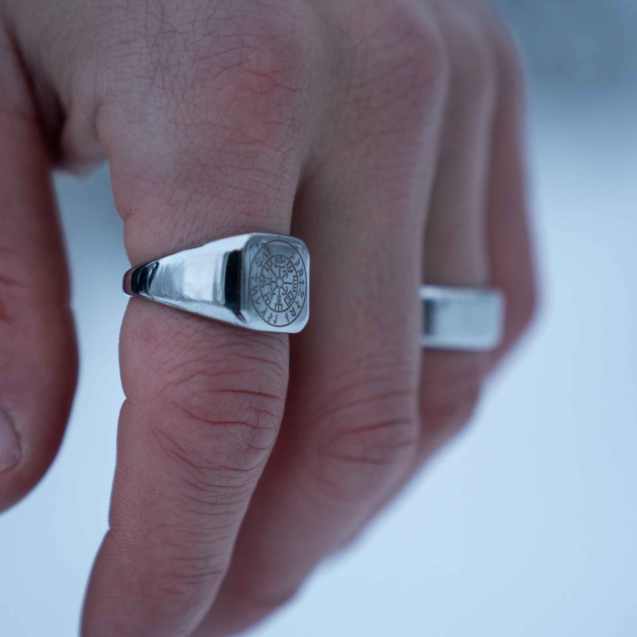 The Northguard Set - Sølvtonet