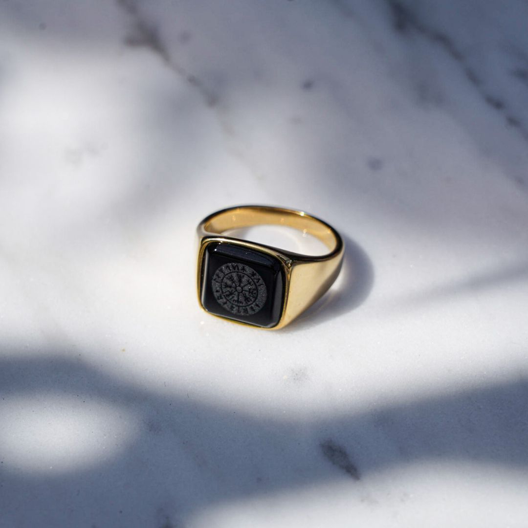 Black Onyx Vegvisir Signature - Guldtonet ring