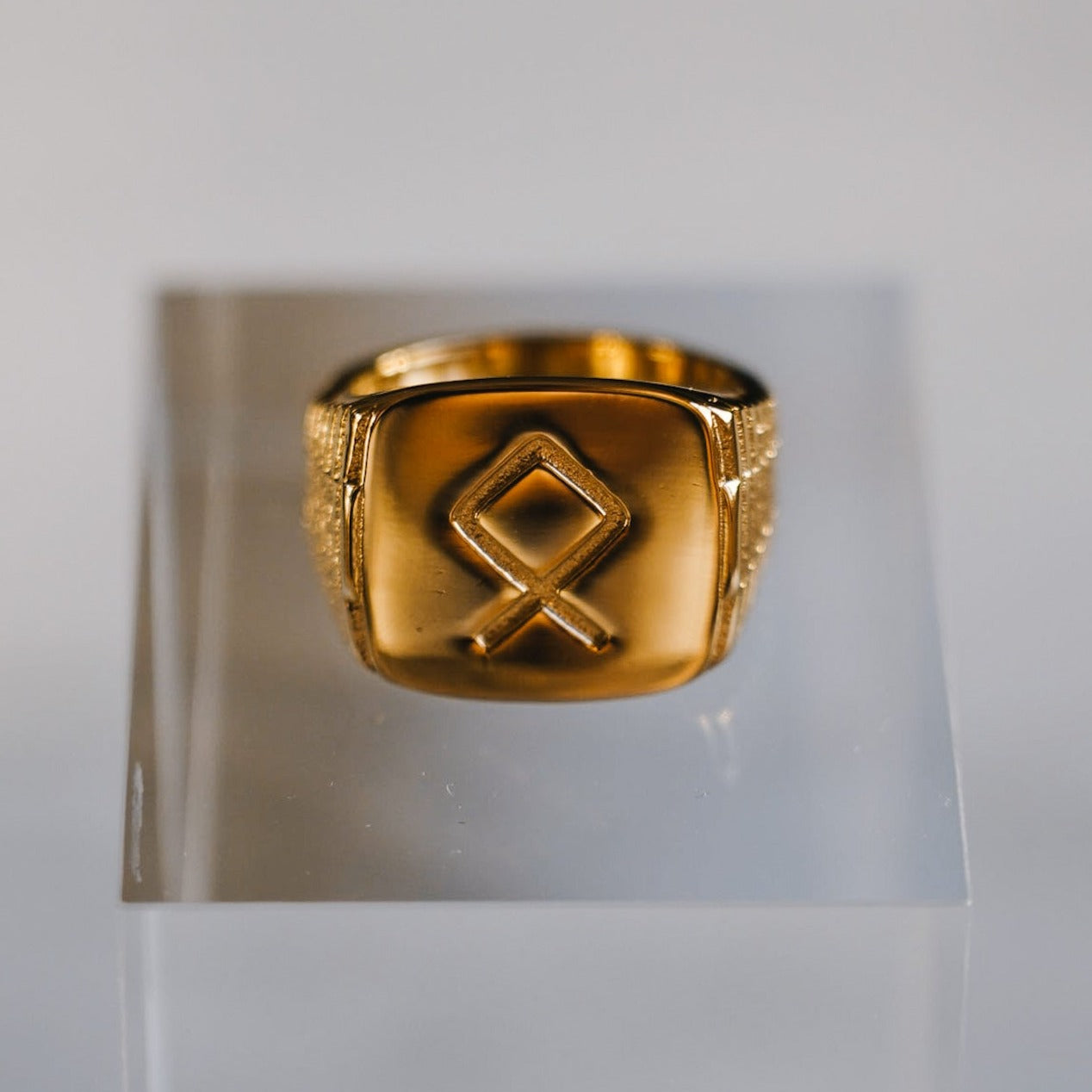 Othila Oversize Signature - Guldtonet ring