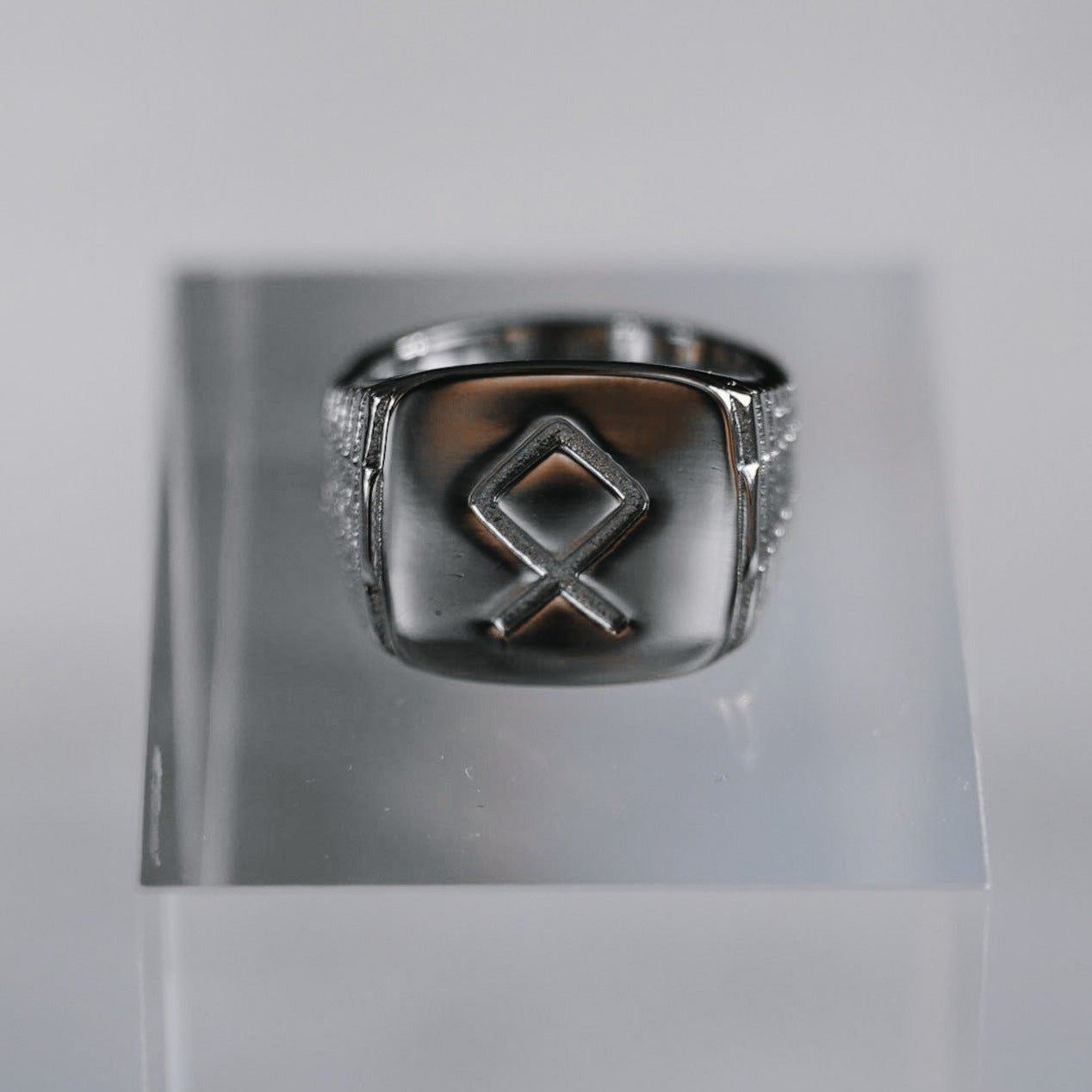 Othila Oversize Signature - Sølvtonet ring